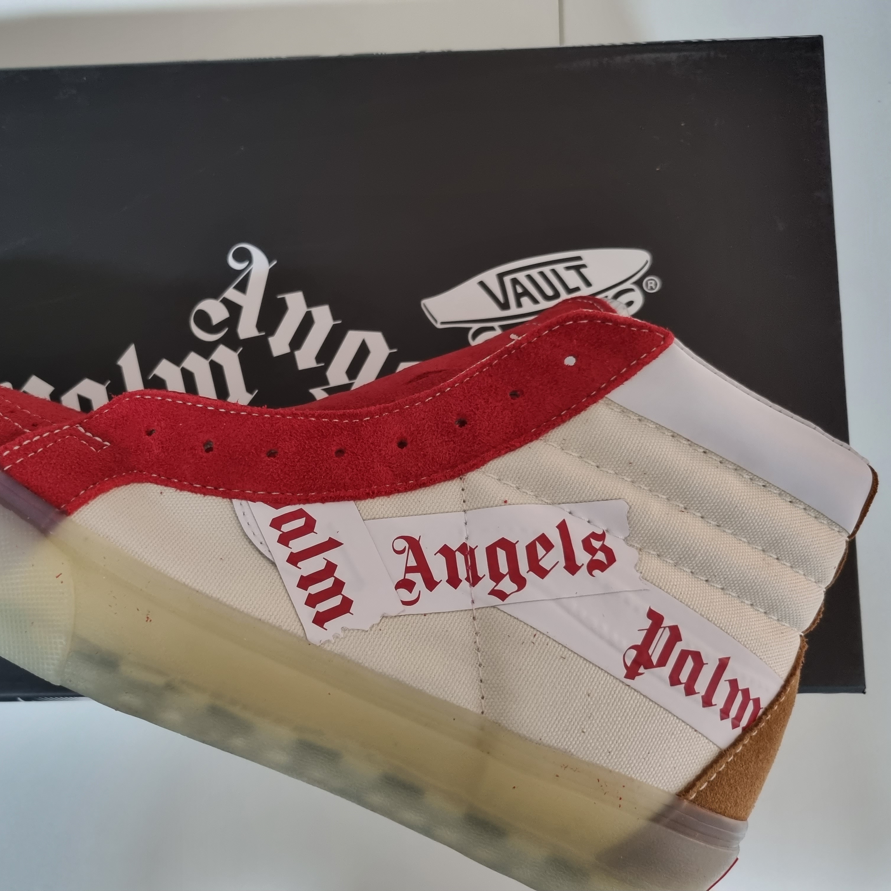 Vans Vault x Palm Angels Sk8-Hi Reissue VLT LX Chili Pepper 착용 스타일