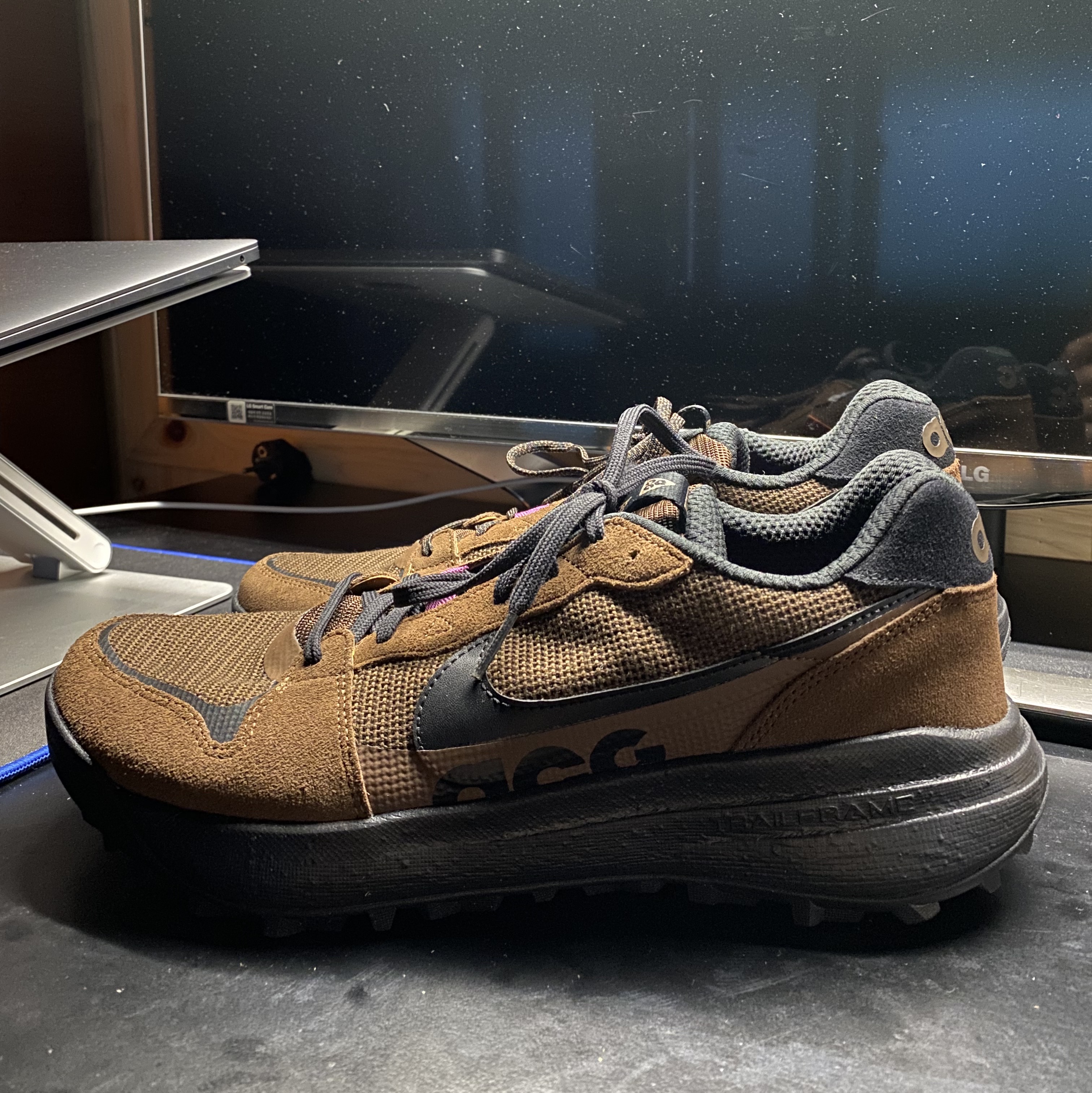 New Balance x JJJJound 990v3 Brown Black, Salomon RX Snow Moc 2 ADV Kangaroo 착용 스타일 - 4