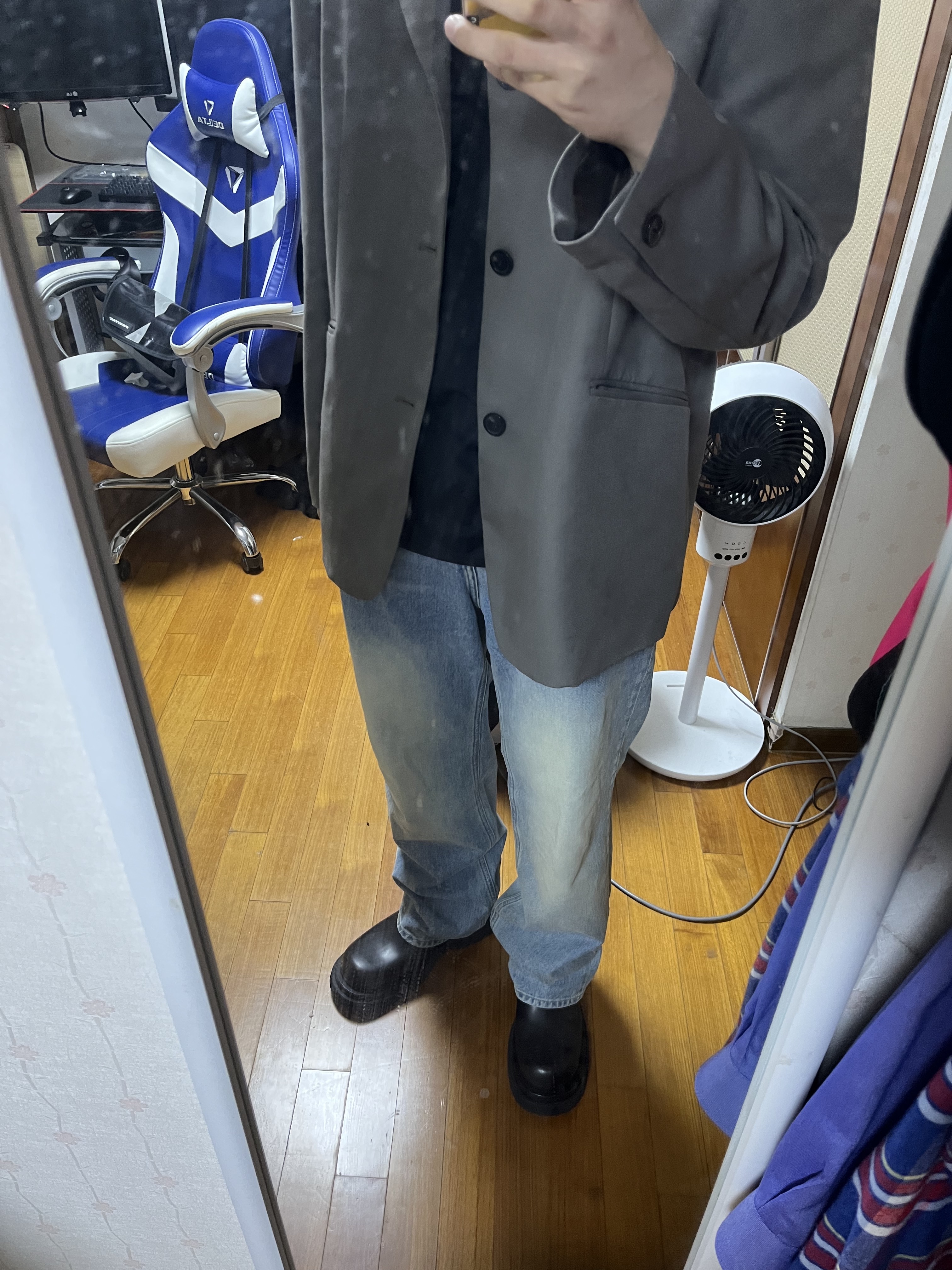 Bottega Veneta Lug Boots Fondant 착용 스타일