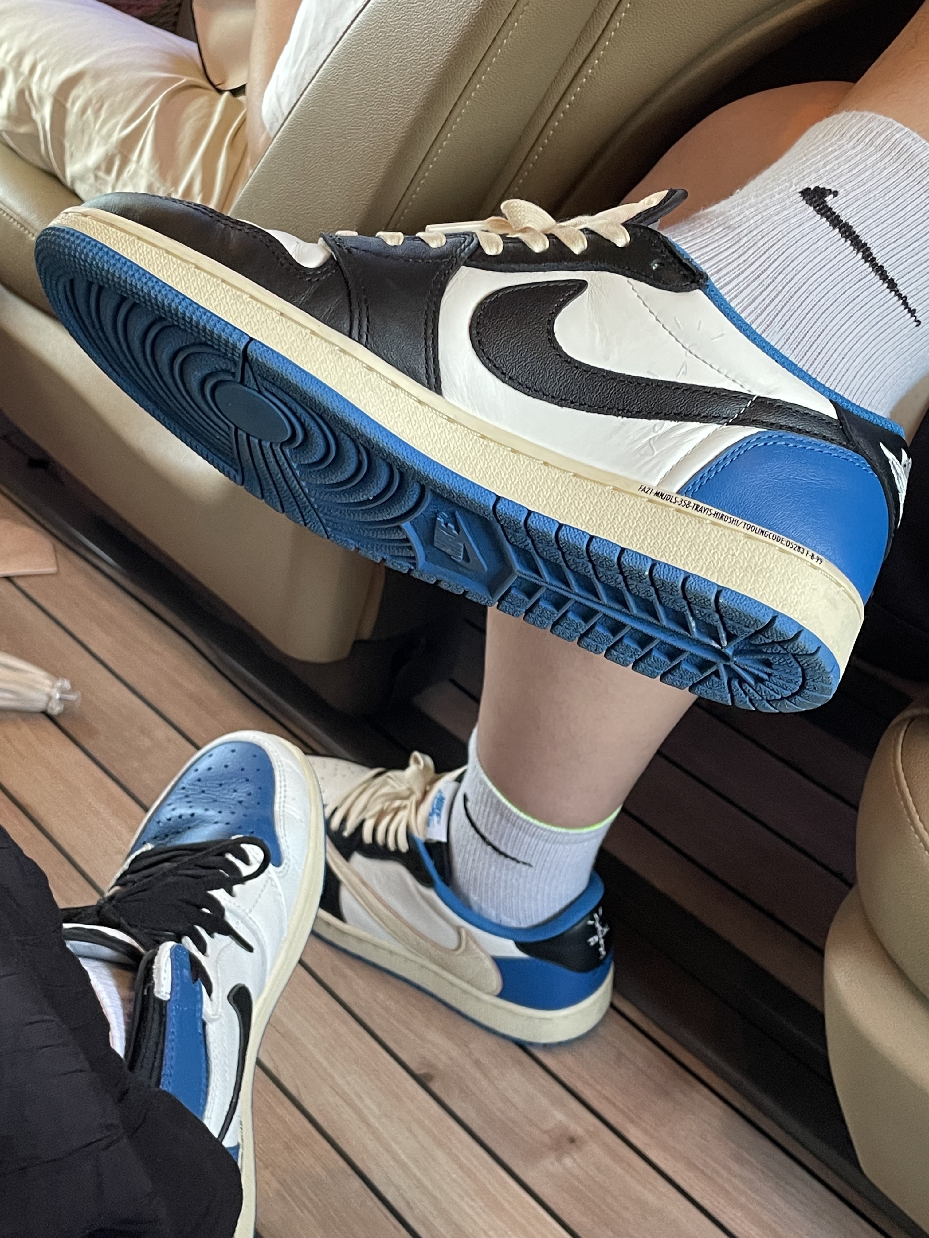 Jordan 1 x Travis Scott x Fragment Retro Low OG SP Military Blue, Jordan 1 x Travis Scott x Fragment Retro High OG SP Military Blue 착용 스타일