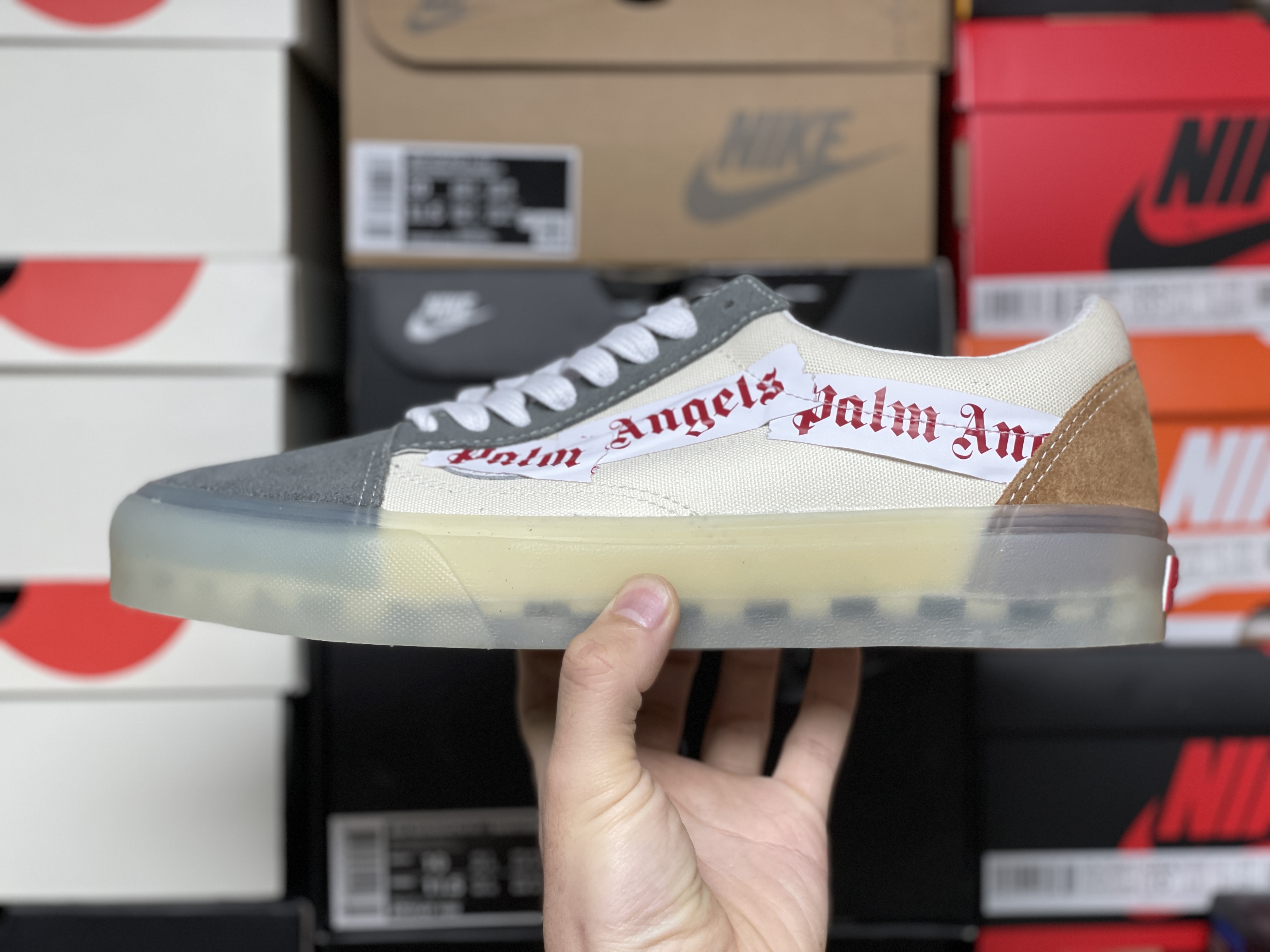 Vans Vault x Palm Angels Old Skool VLT LX Pewter 착용 스타일