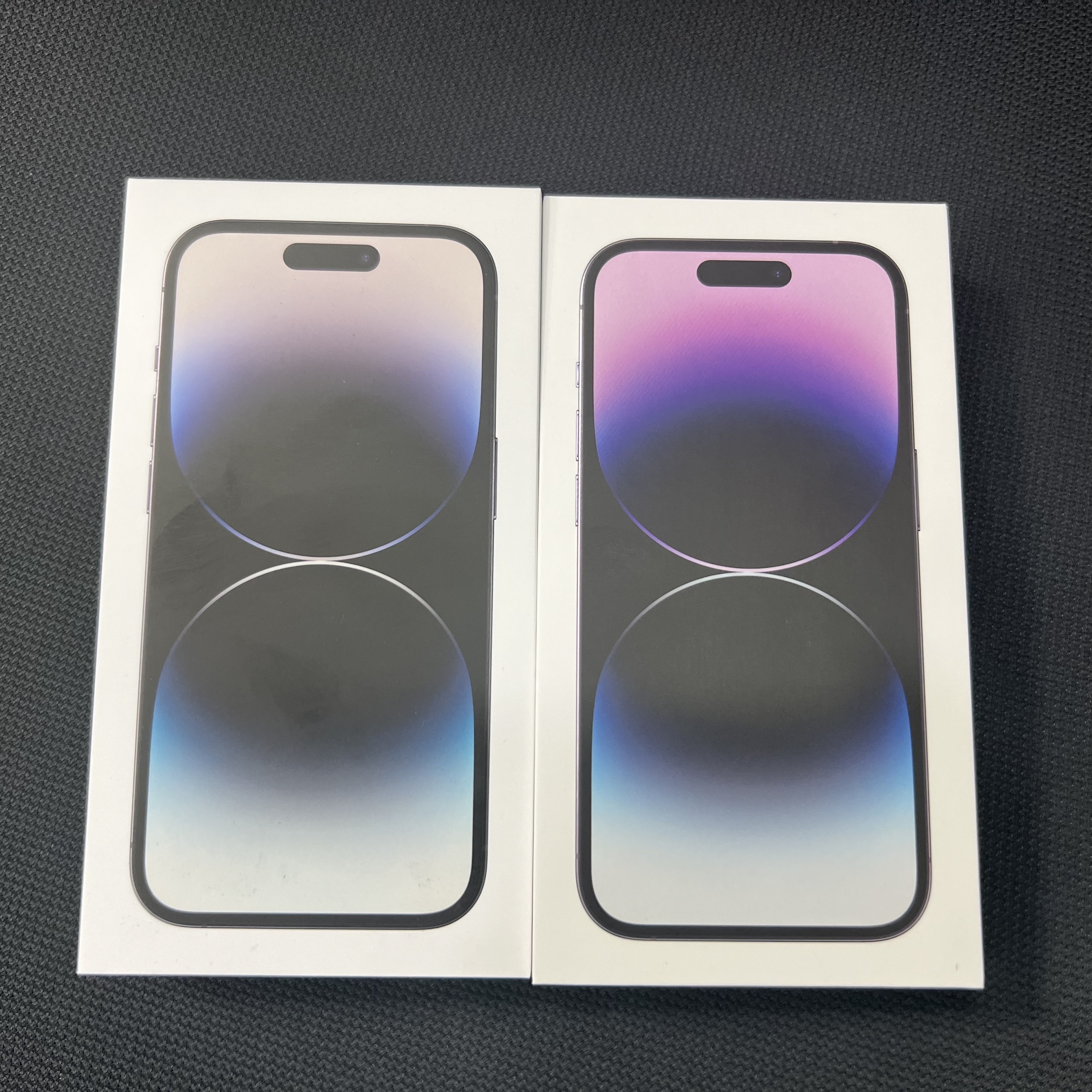 Apple iPhone 14 Pro 256GB Silver (Korean Ver.), Apple iPhone 14 Pro 256GB Space Black (Korean Ver.) 착용 스타일 - 2