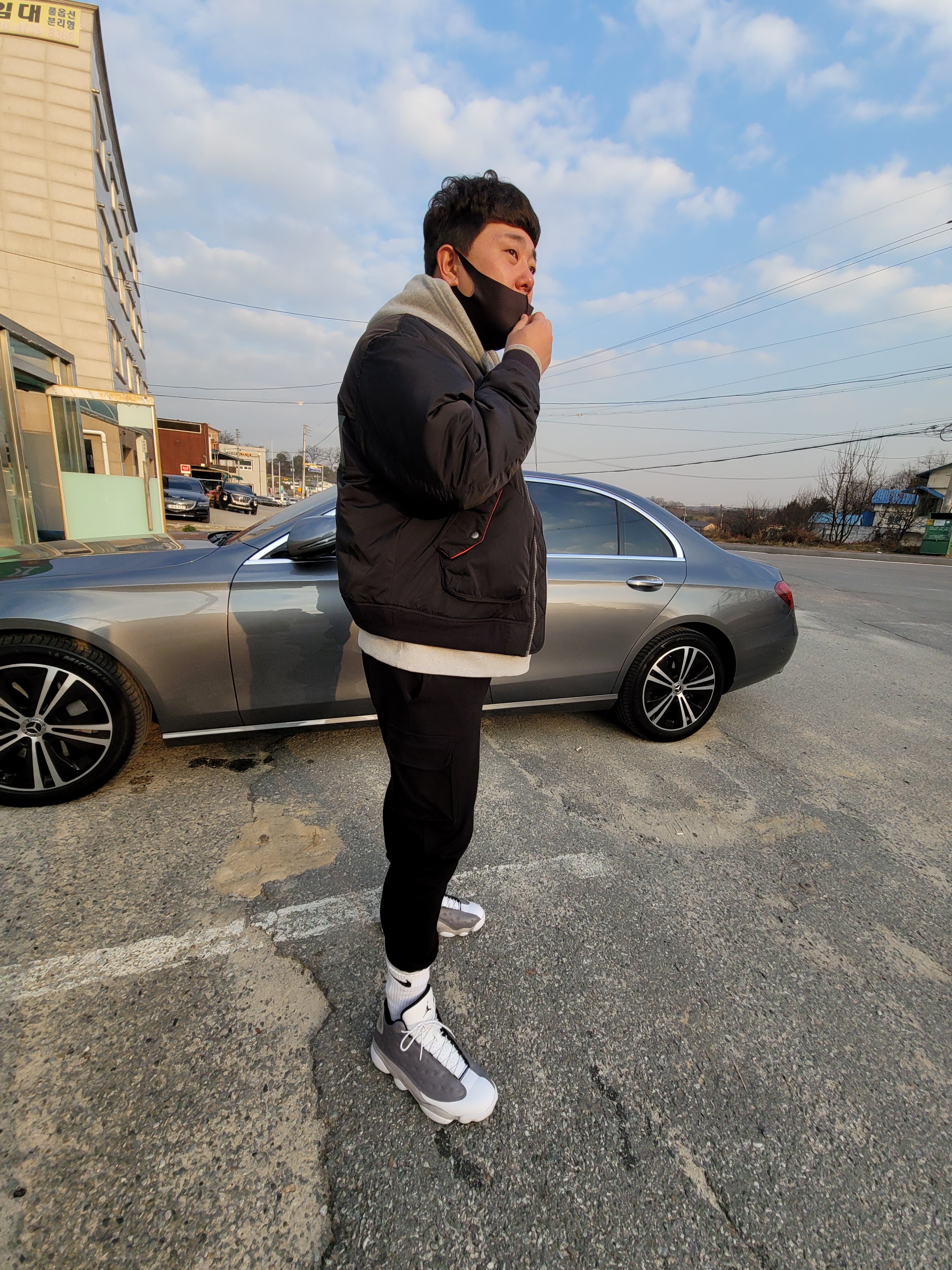 Jordan 13 Retro Atmosphere Grey 착용 스타일 - 2