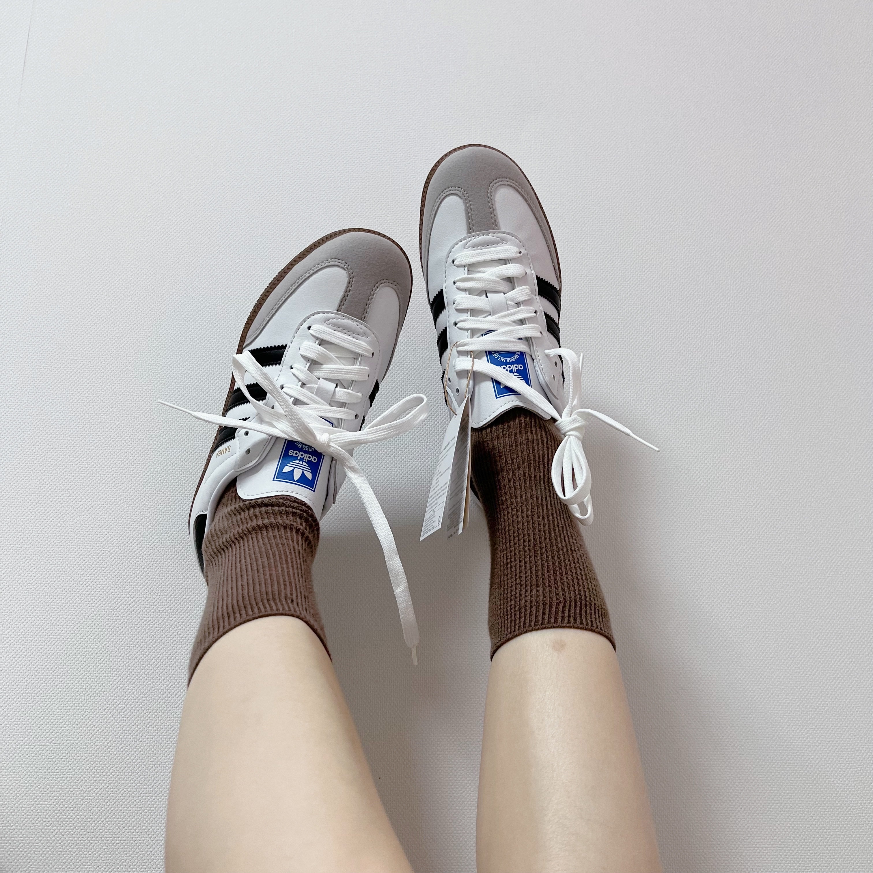 Adidas Samba Vegan White Black 착용 스타일