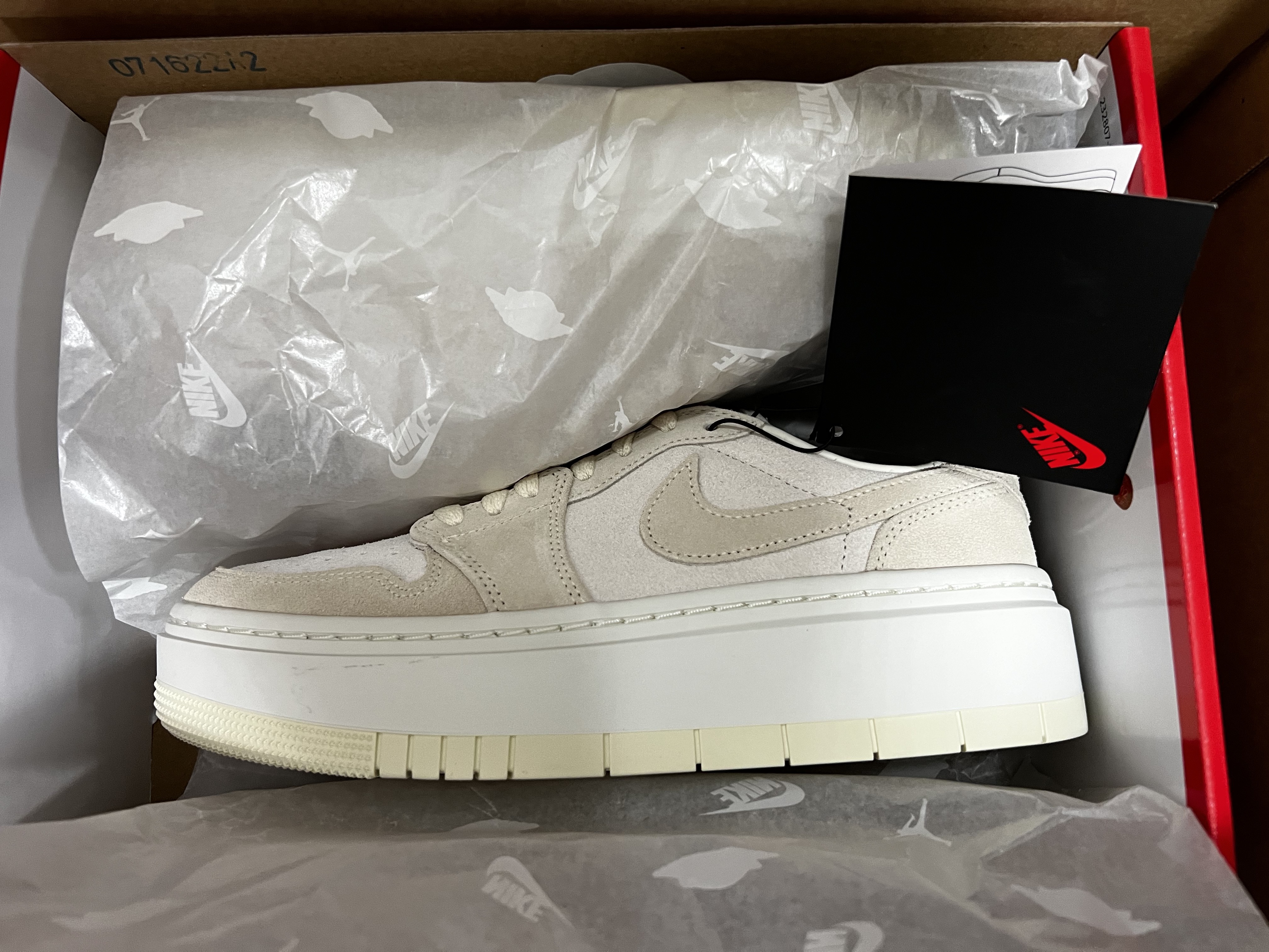 (W) Jordan 1 Elevate Low Coconut Milk 착용 스타일 - 1