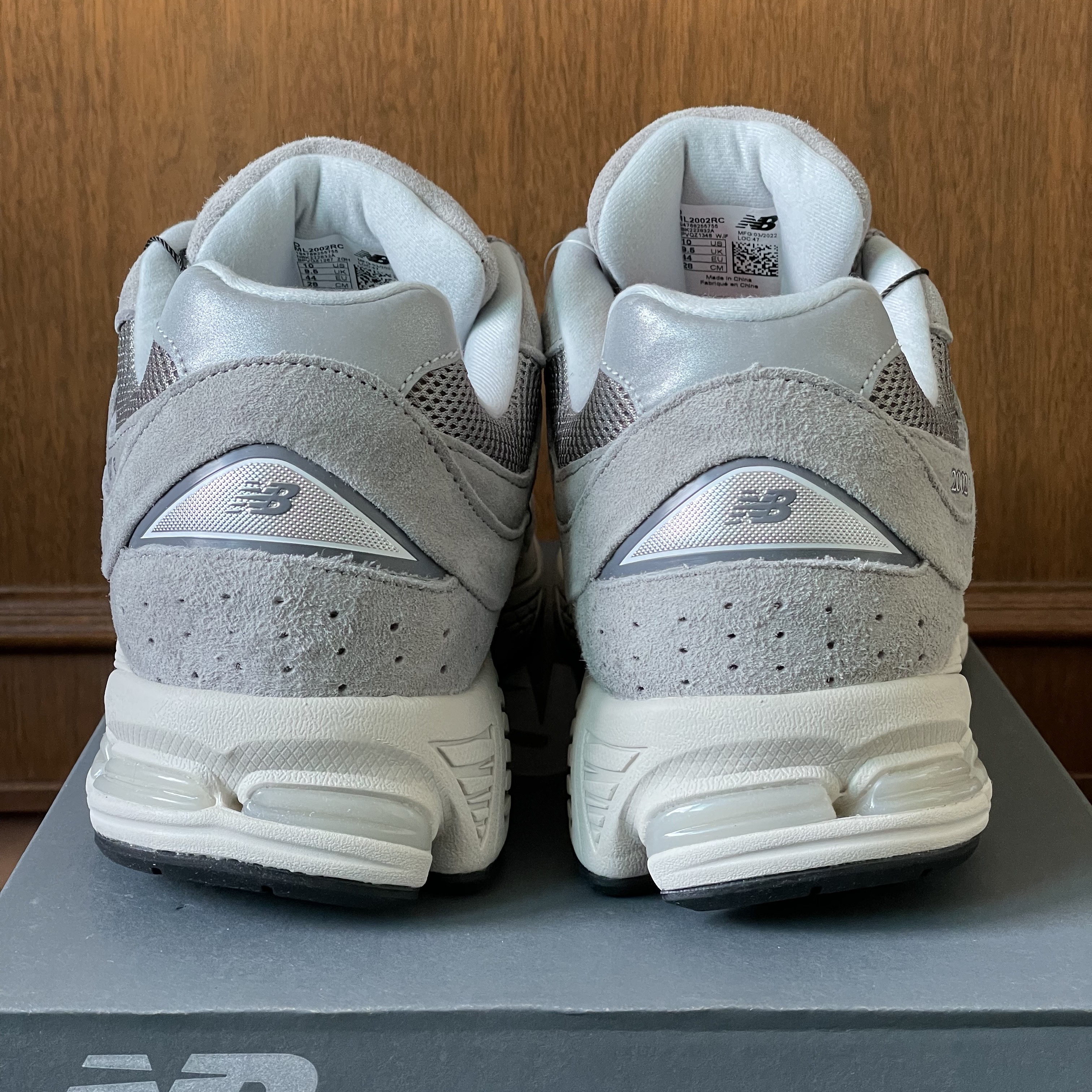 New Balance 2002R Grey 착용 스타일 - 4