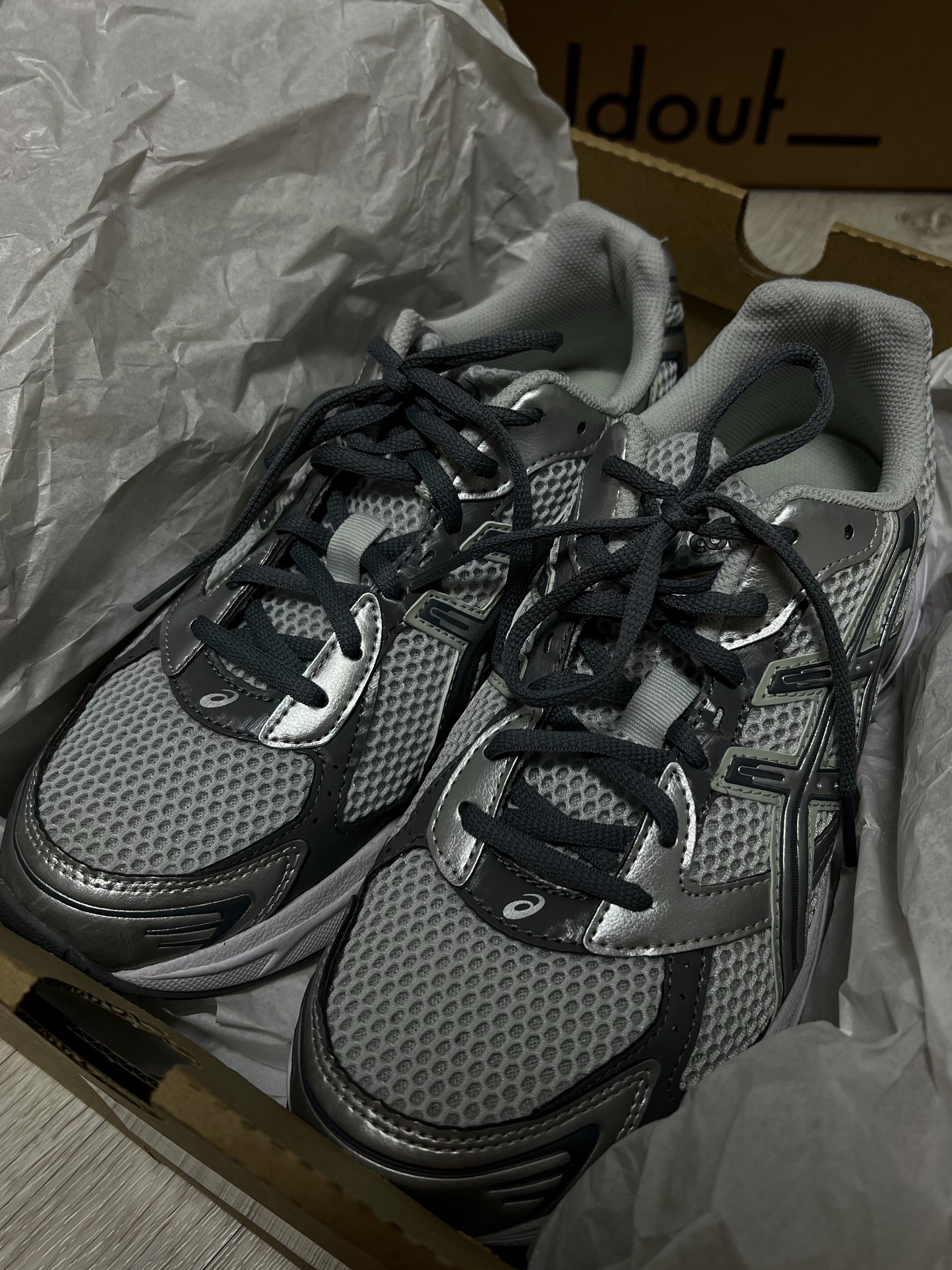 Asics Gel-1130 Polar Shade Pure Silver 착용 스타일