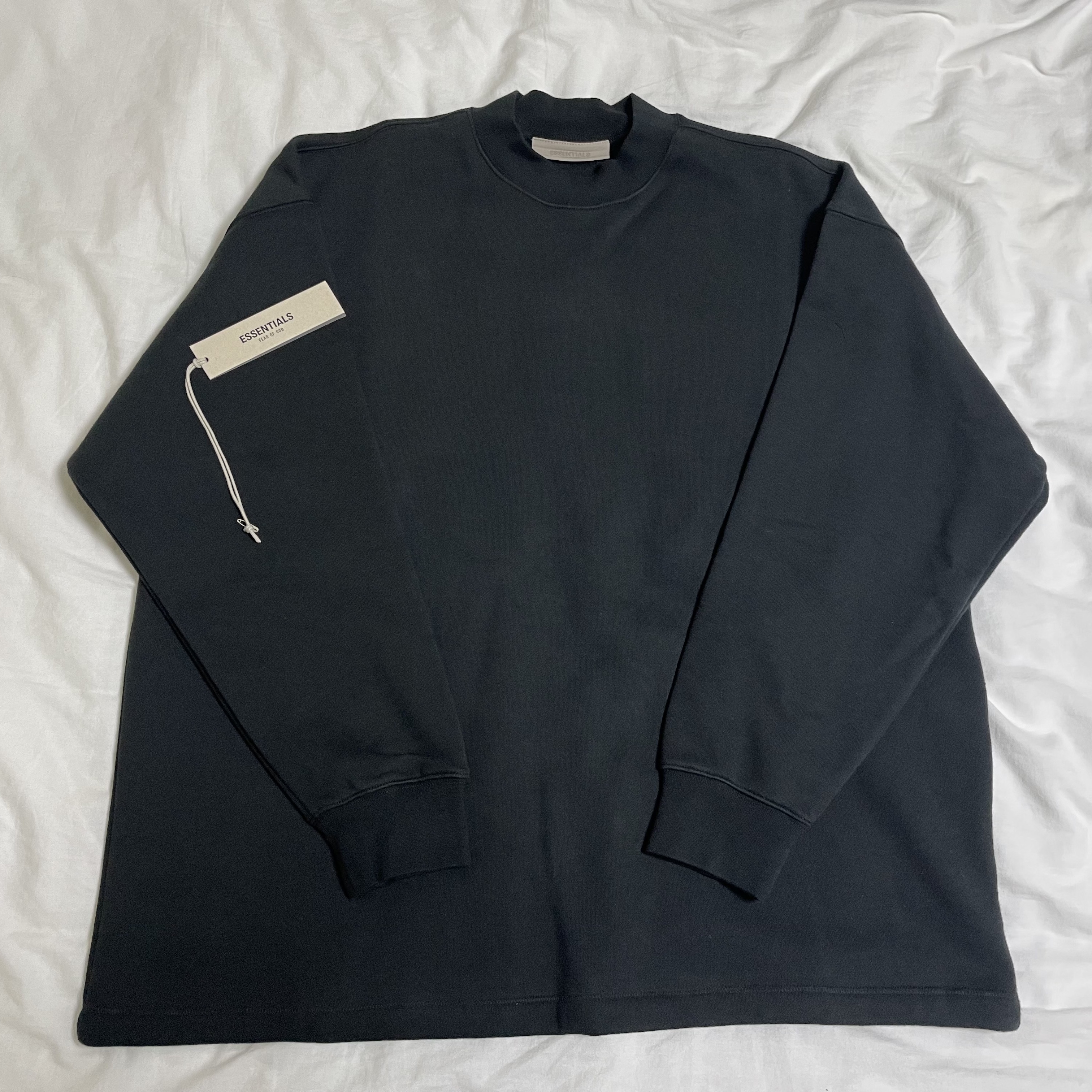 Essentials The Core Collection Relaxed Crewneck Sweatshirt Stretch Limo 착용 스타일 - 2