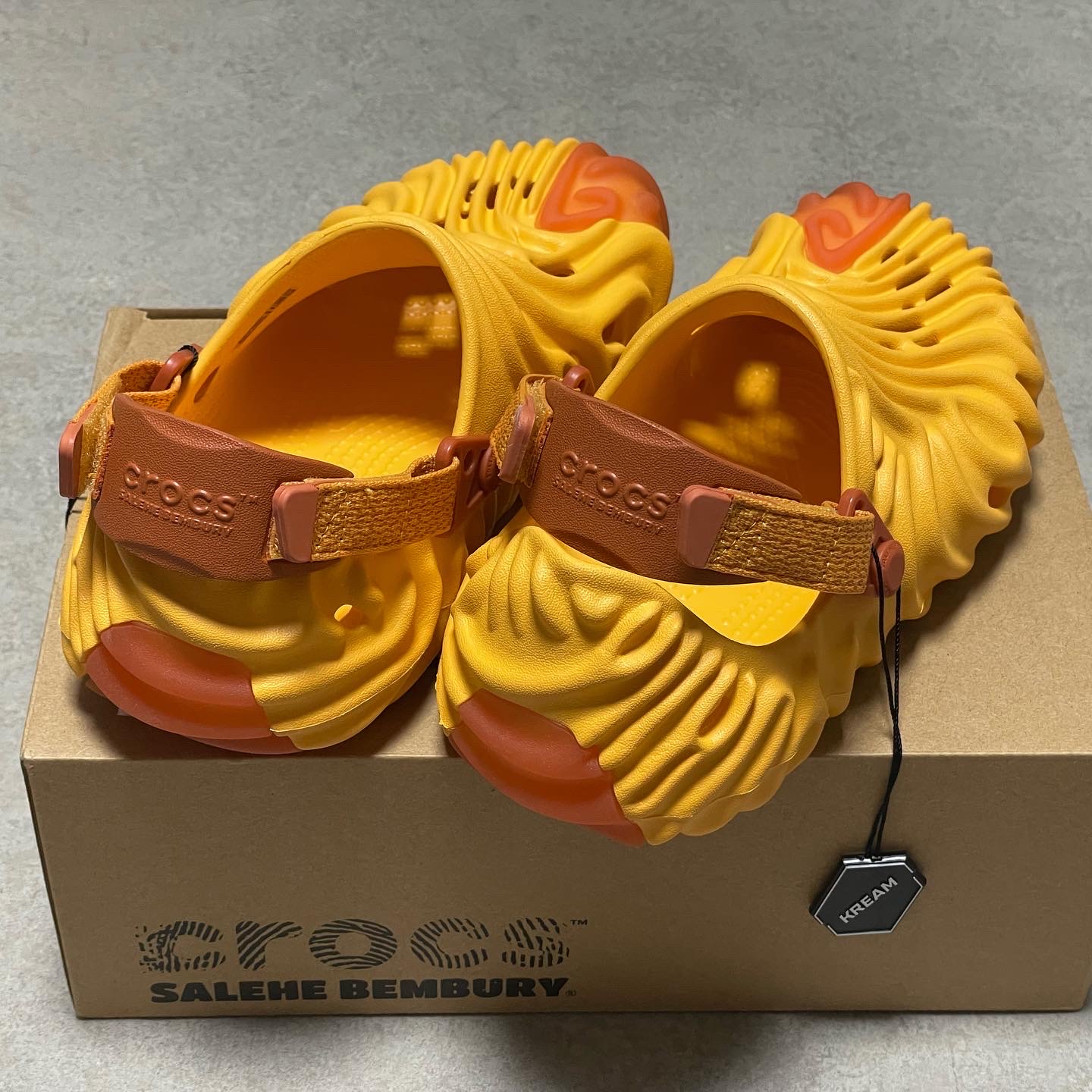 Crocs x Salehe Bembury Pollex Clog Cobbler 착용 스타일 - 2