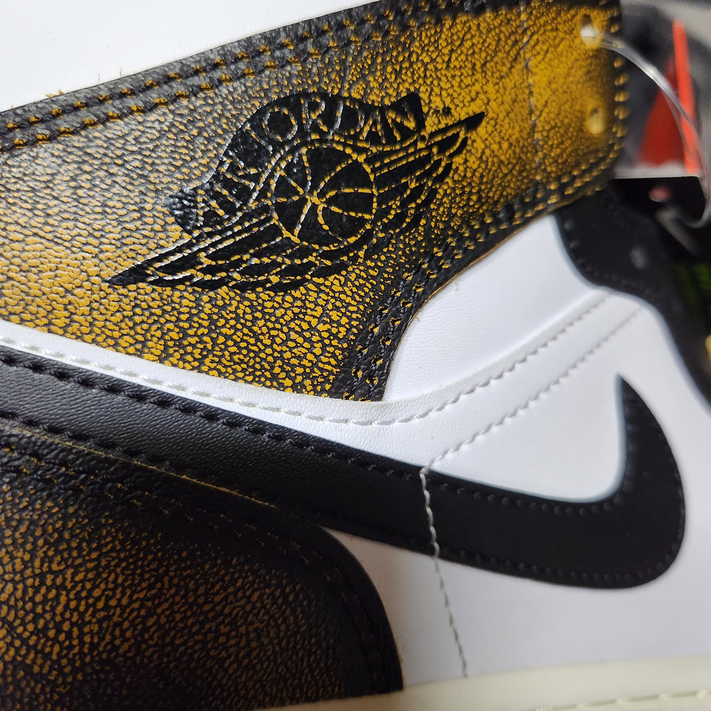 Jordan 1 Mid SE Taxi 착용 스타일 - 3