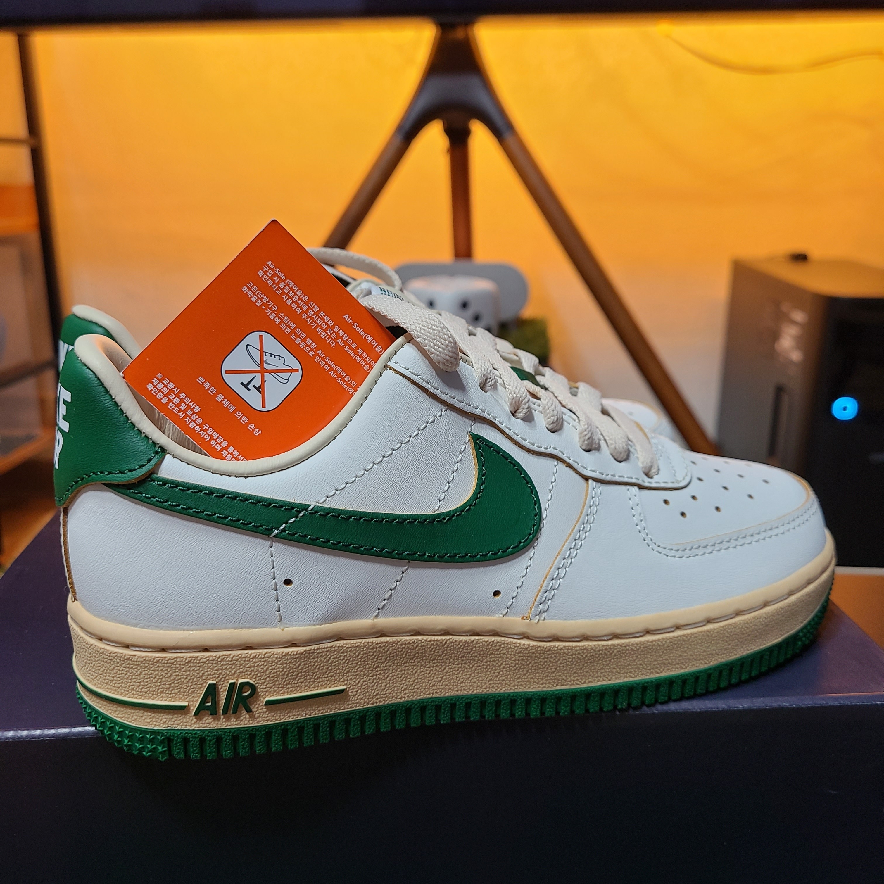 (W) Nike Air Force 1 Low Gorge Green 착용 스타일 - 2