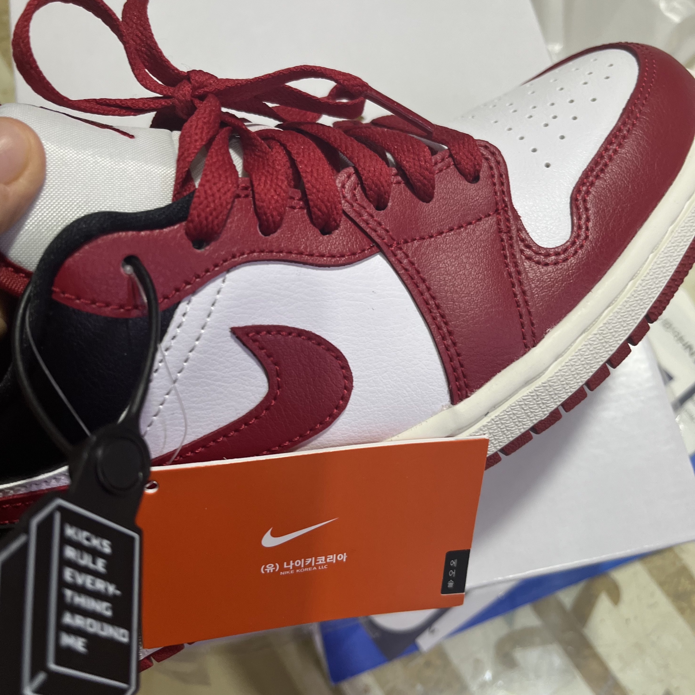 (W) Jordan 1 Low White Gym Red 착용 스타일