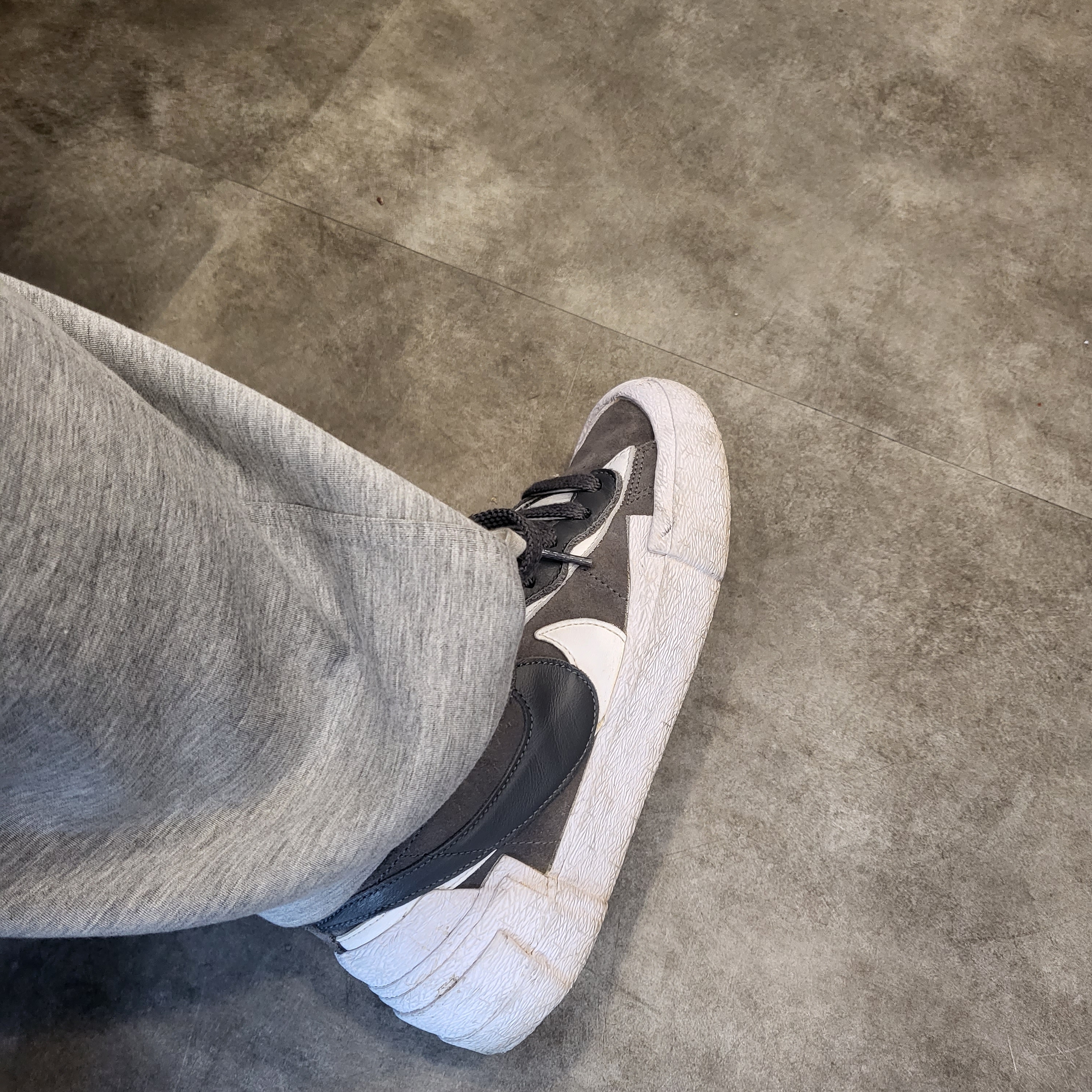 Nike x Sacai Blazer Low Iron Grey 착용 스타일