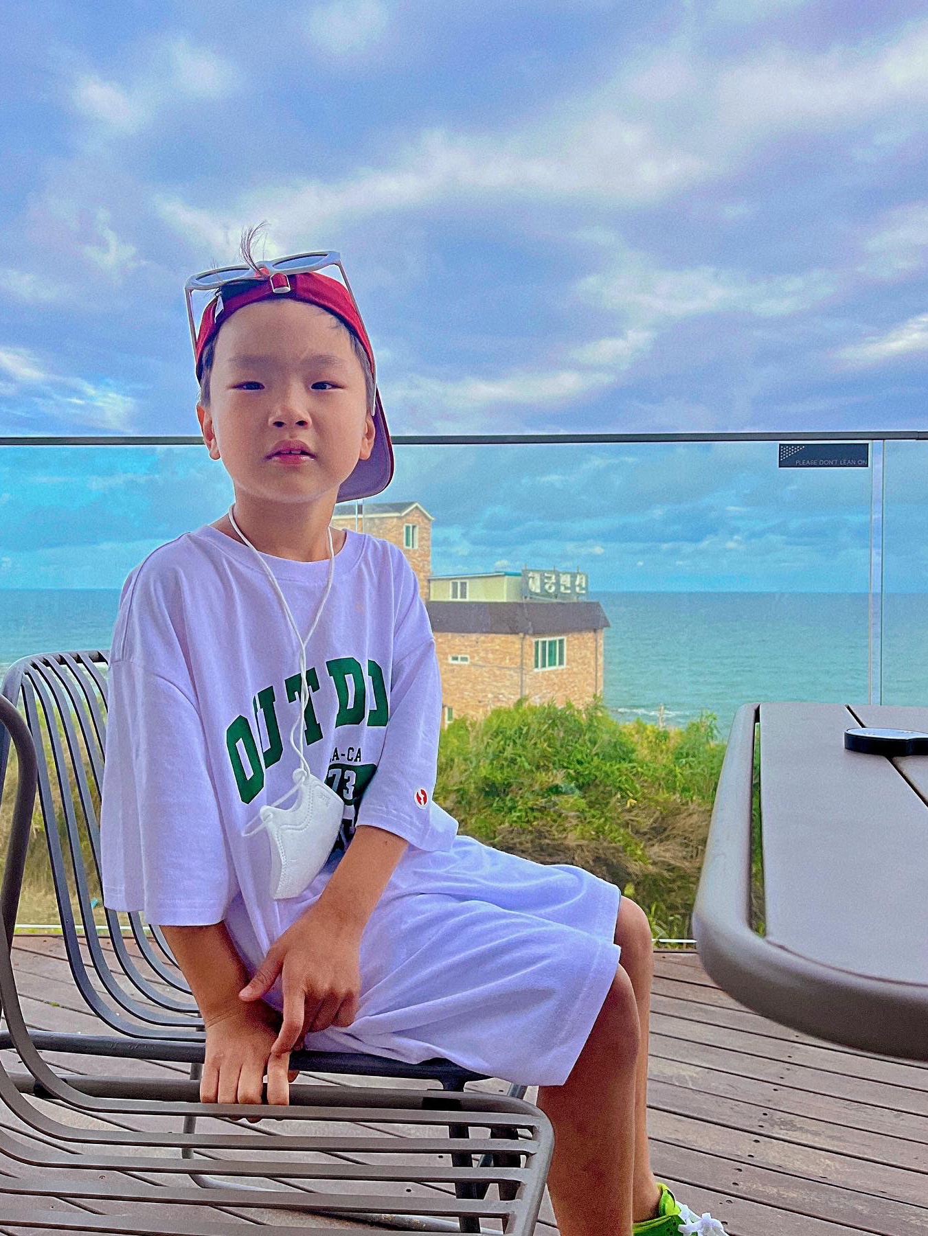 Supreme Vega Sunglasses White - 21SS 착용 스타일 - 3
