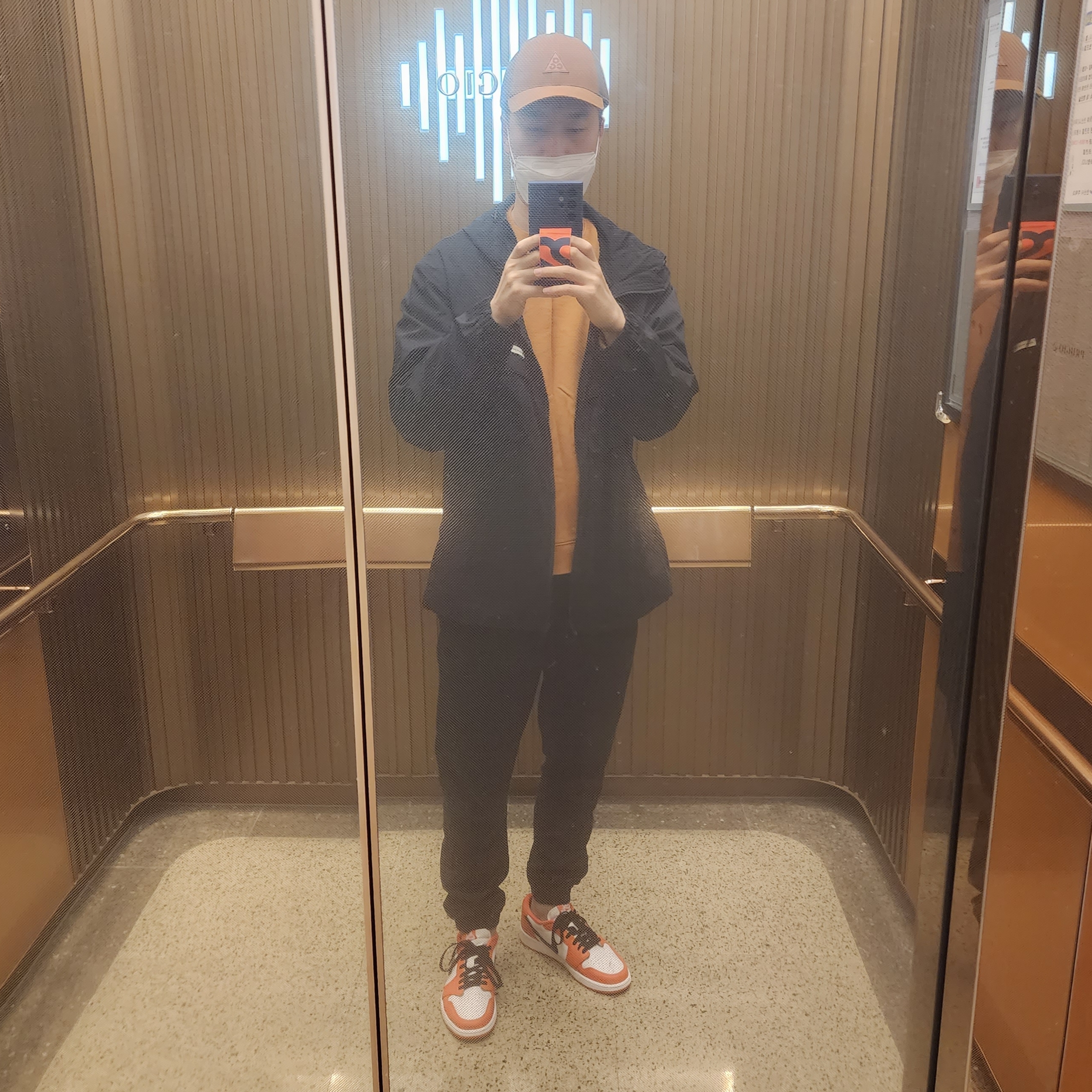 Jordan 1 Low OG Starfish, Nike ACG Legacy 91 Cap Pecan 착용 스타일 - 2