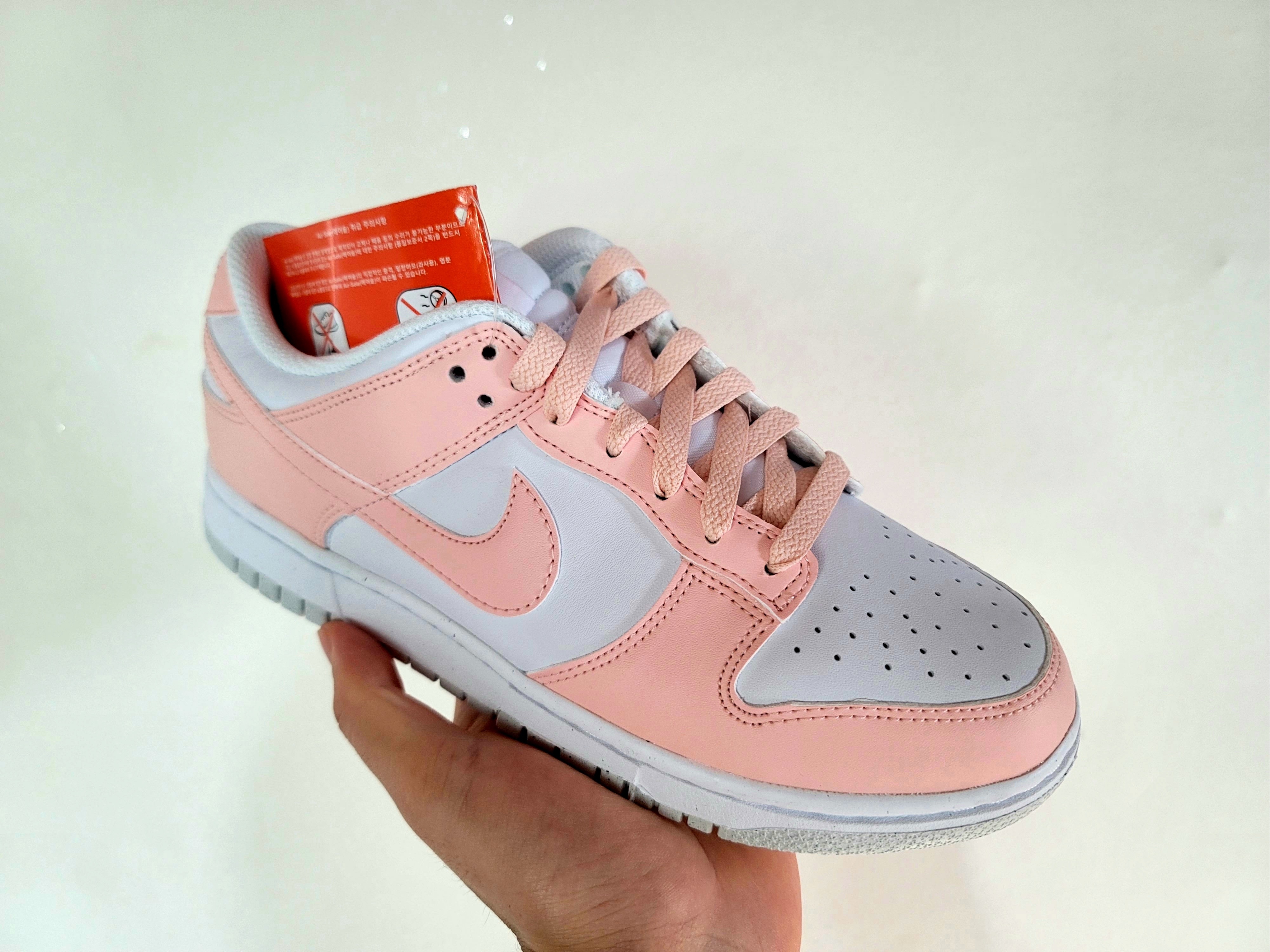 (W) Nike Dunk Low Next Nature Pale Coral 착용 스타일 - 1