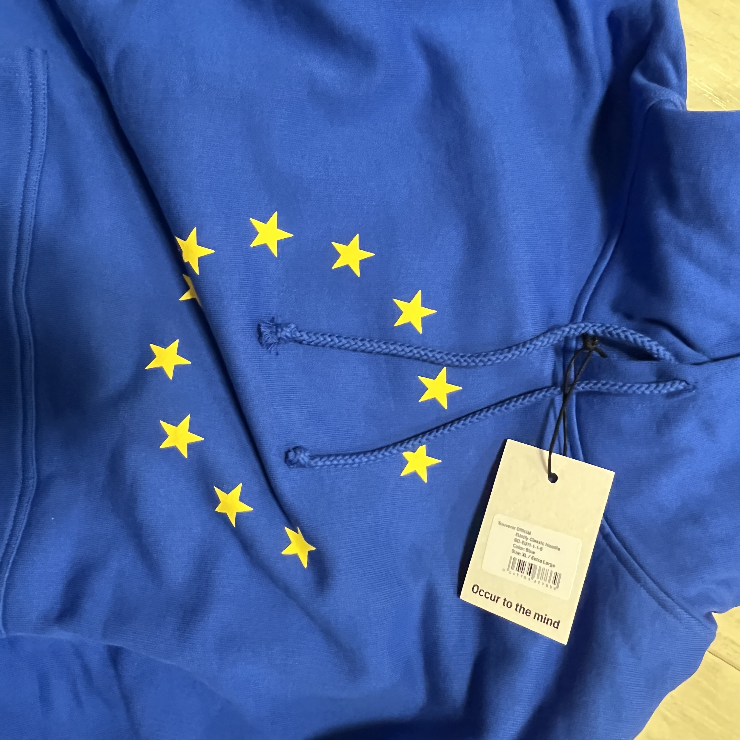 Souvenir Official Eunify Classic Hoodie Blue 착용 스타일 - 1
