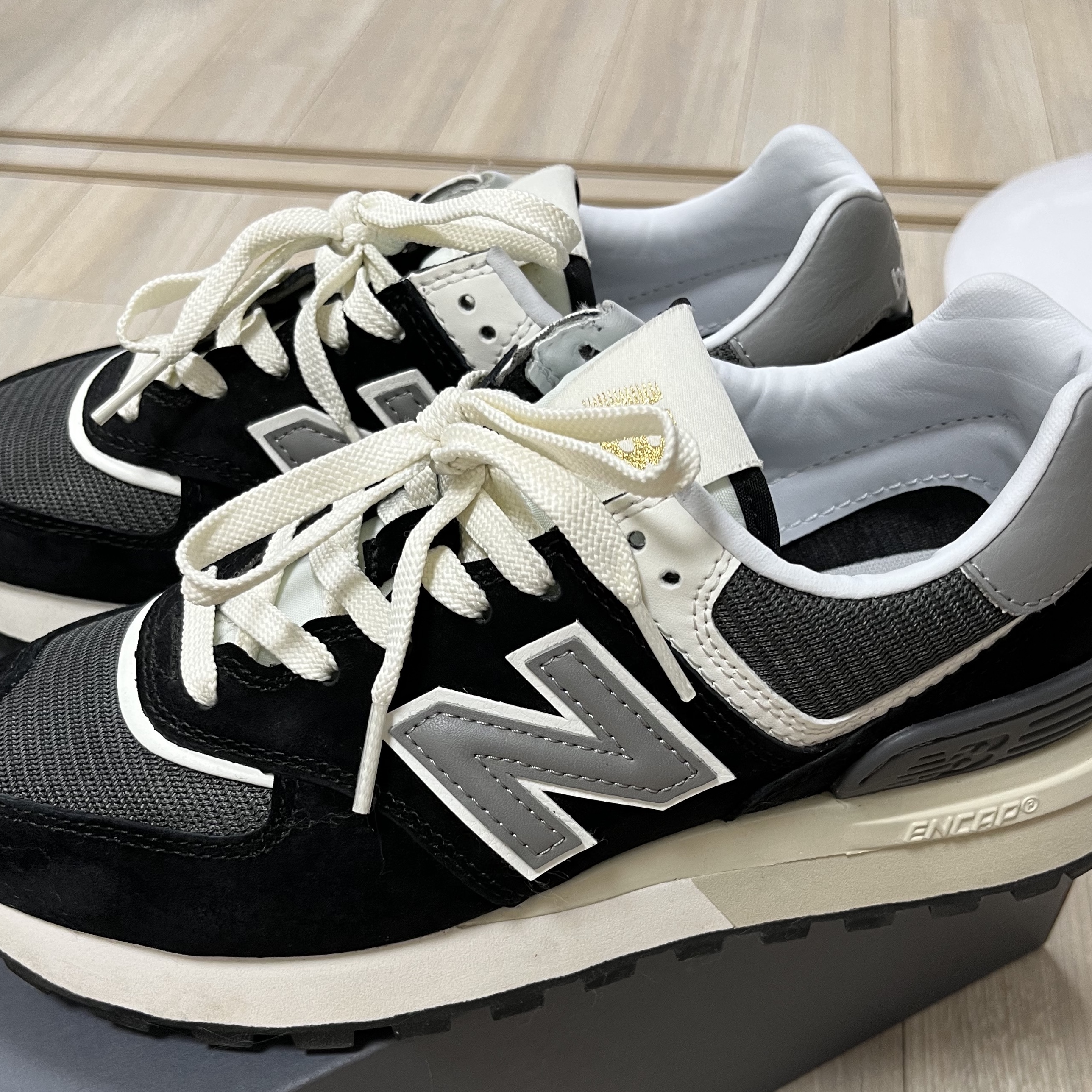 New Balance 574 Legacy Black 착용 스타일