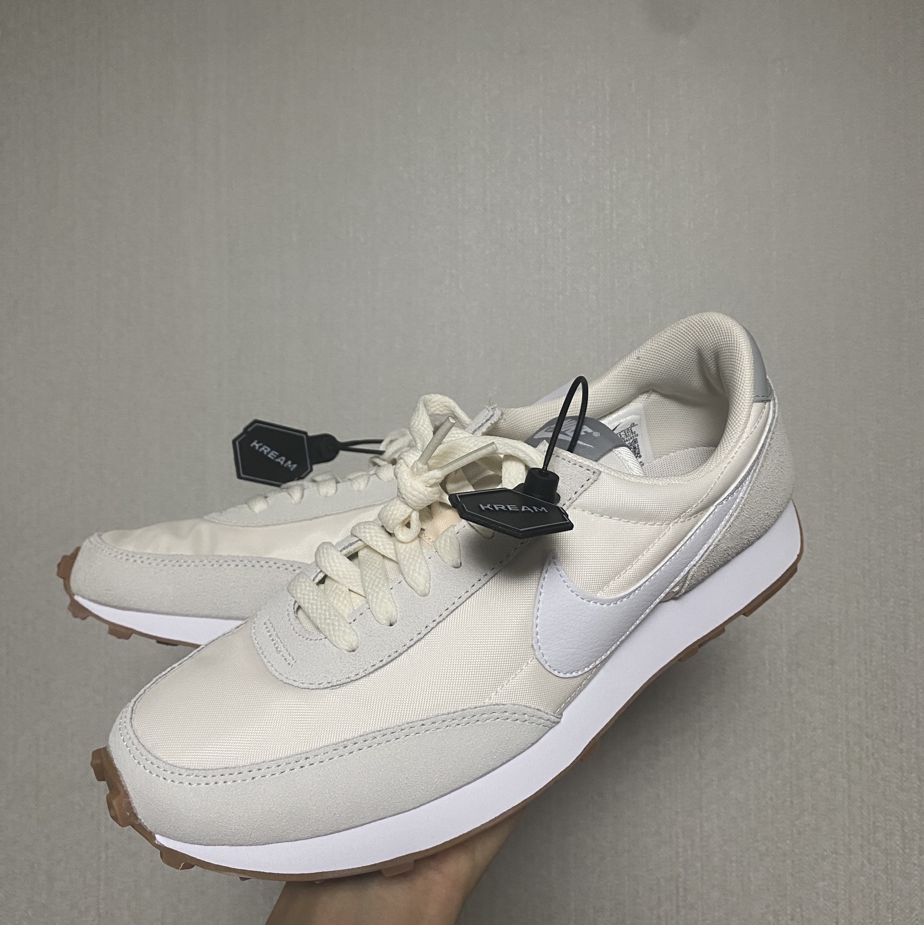 (W) Nike Daybreak Summit White 착용 스타일