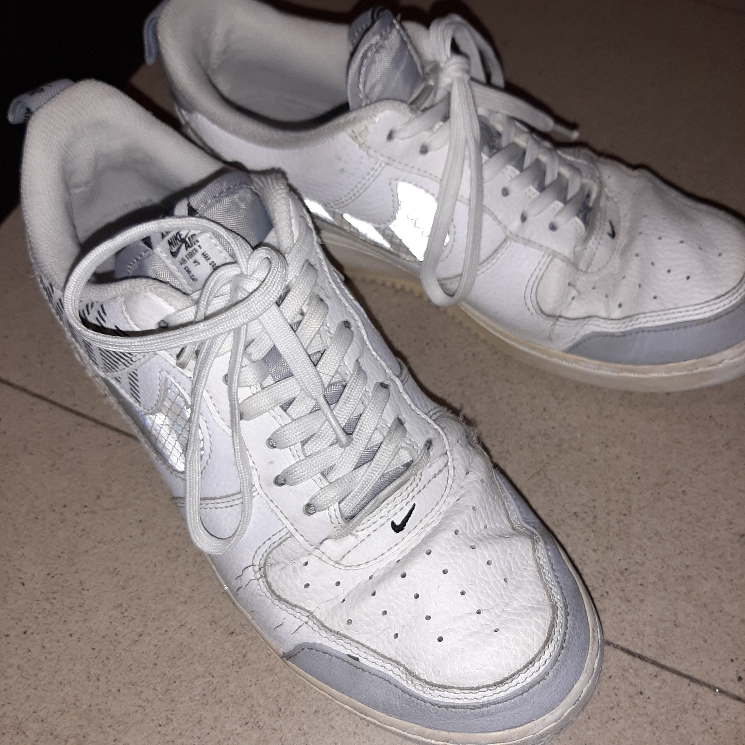 Nike Air Force 1 '07 LV8 2 Under Construction White 착용 스타일 - 2