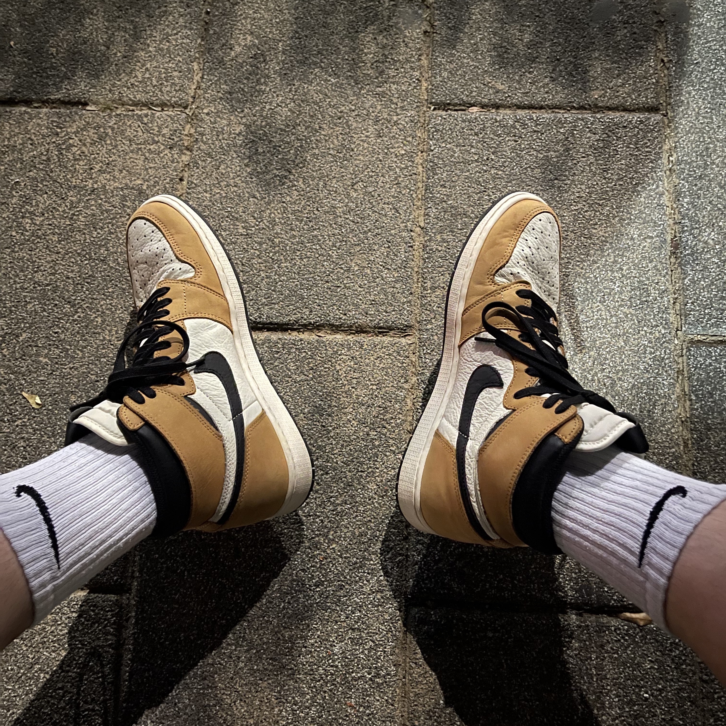 Jordan 1 Retro High Rookie of the Year 착용 스타일 - 2