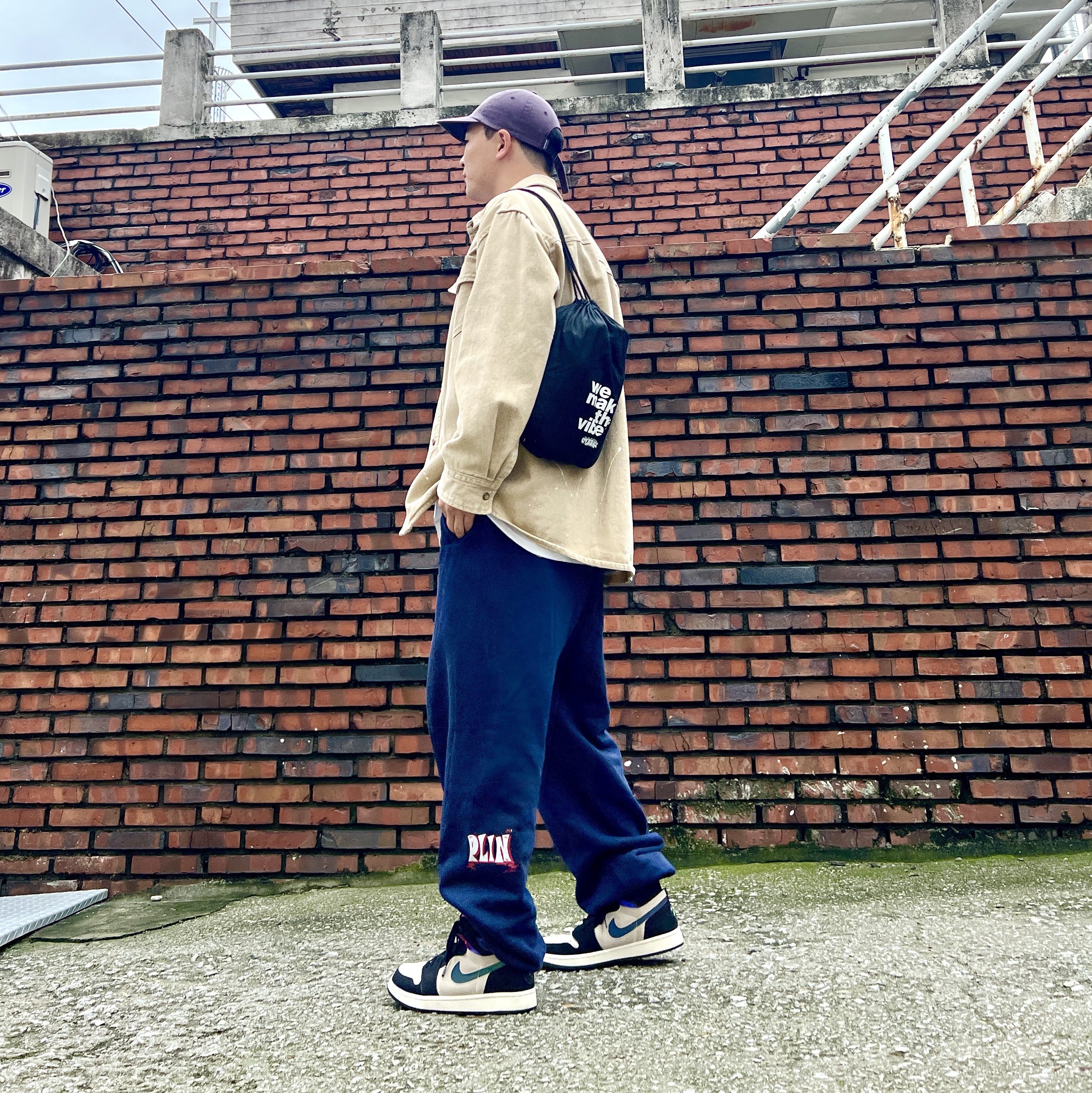 Jordan 1 x Paris Saint-Germain Zoom Air CMFT 착용 스타일 - 3