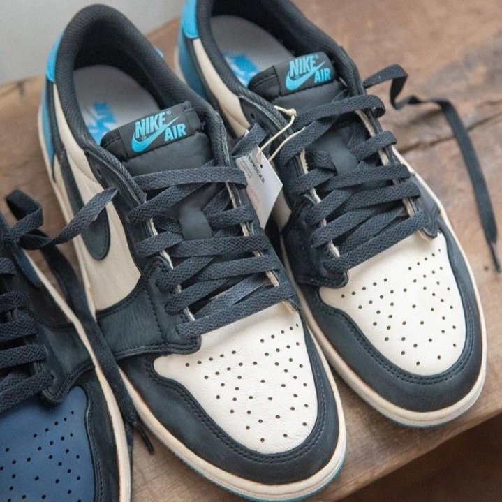 Jordan 1 Retro Low OG Black and Dark Powder Blue, (W) Jordan 1 Retro Low OG Black and Dark Powder Blue 착용 스타일 - 2