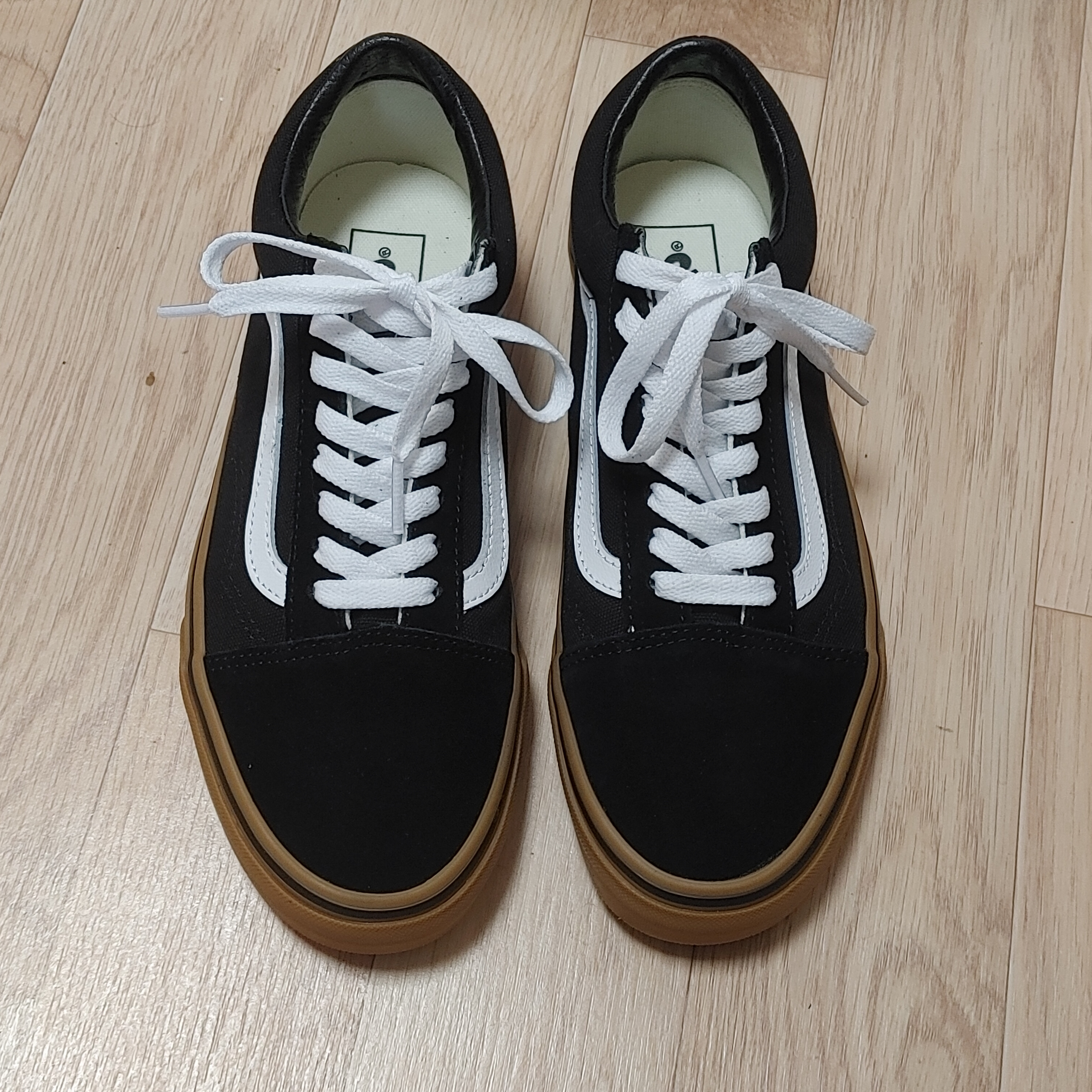 Vans Old Skool Black Gum 착용 스타일 - 1