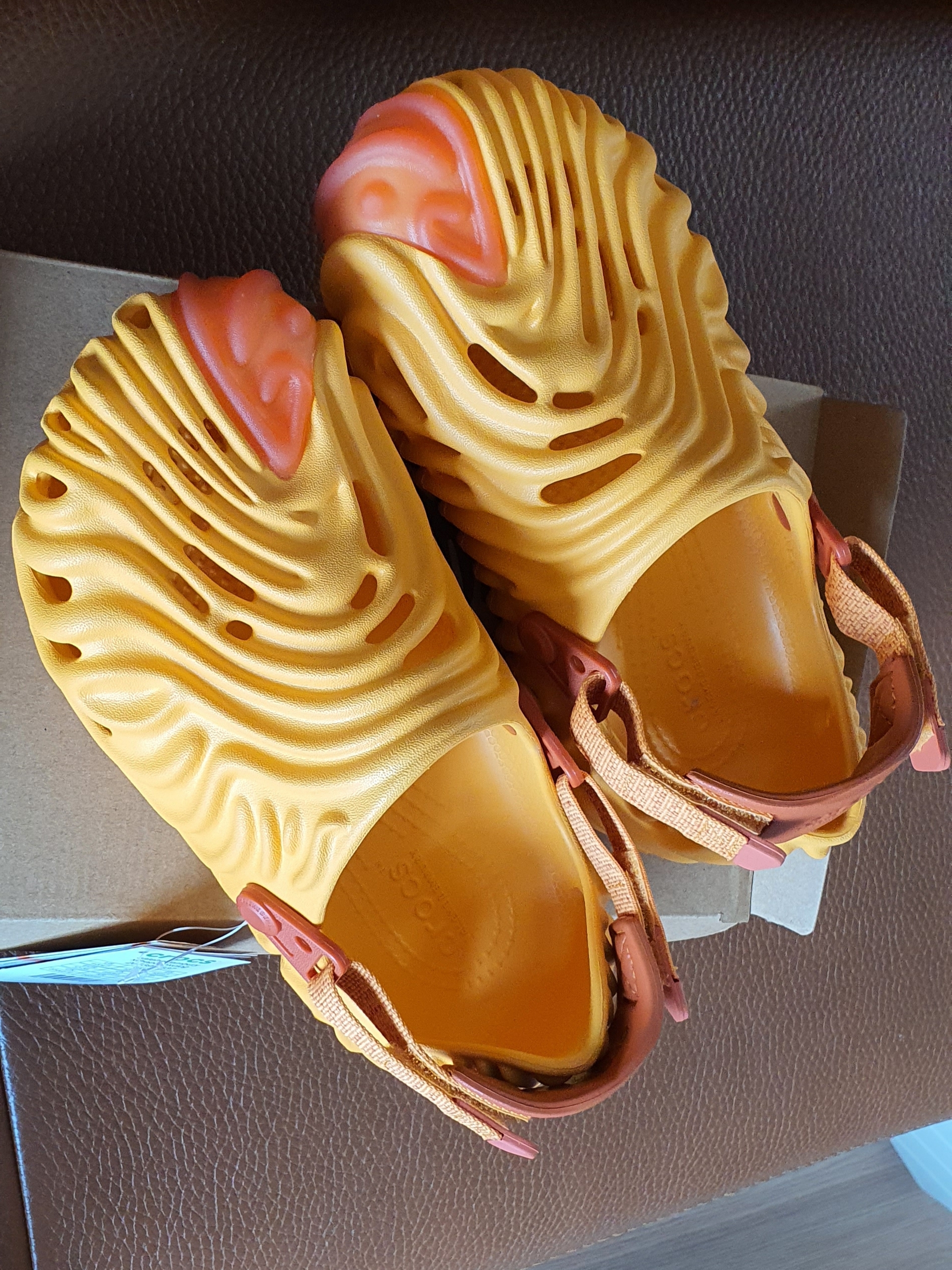 Crocs x Salehe Bembury Pollex Clog Cobbler 착용 스타일