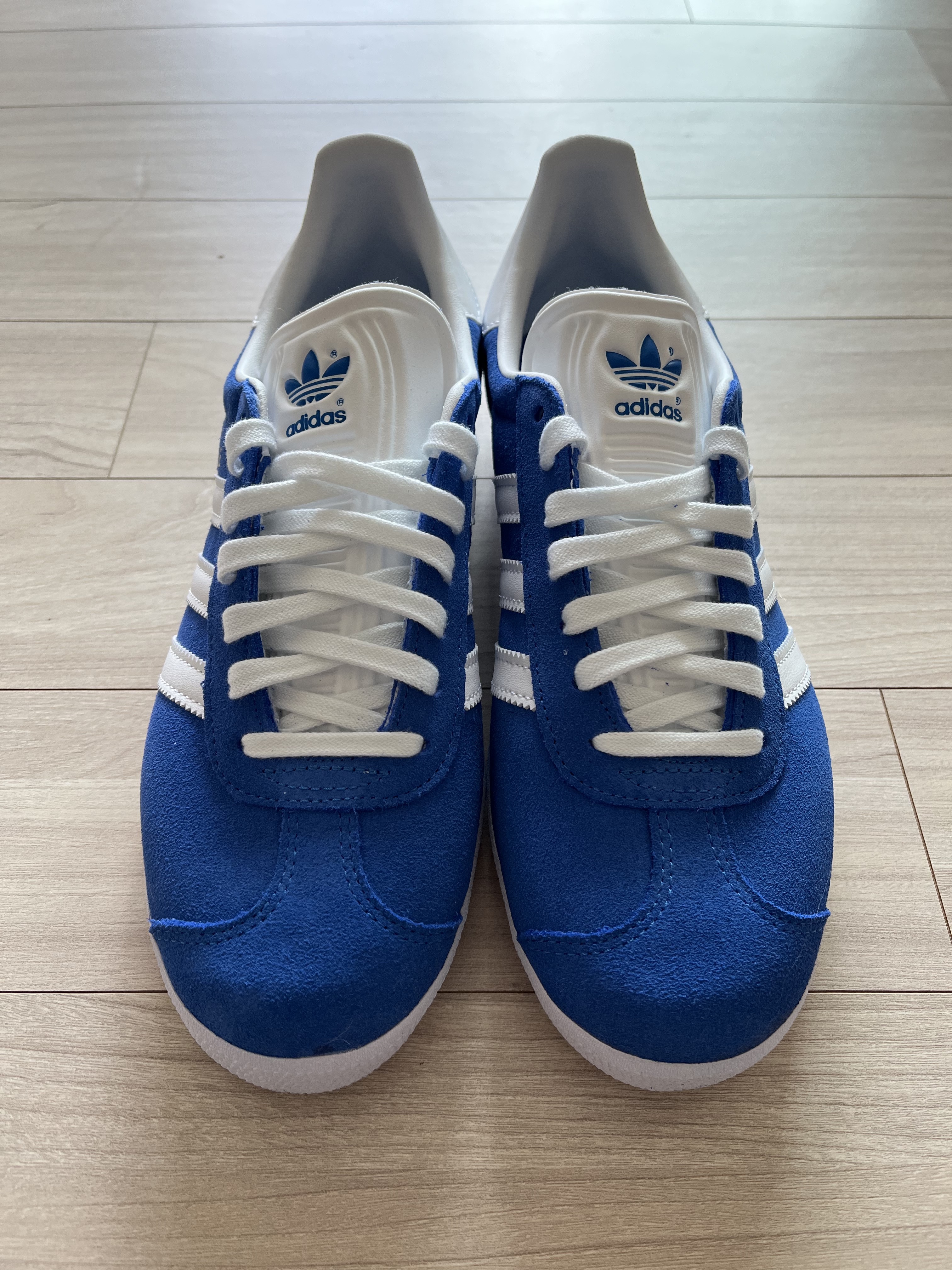 Adidas Gazelle Blue 착용 스타일 - 1