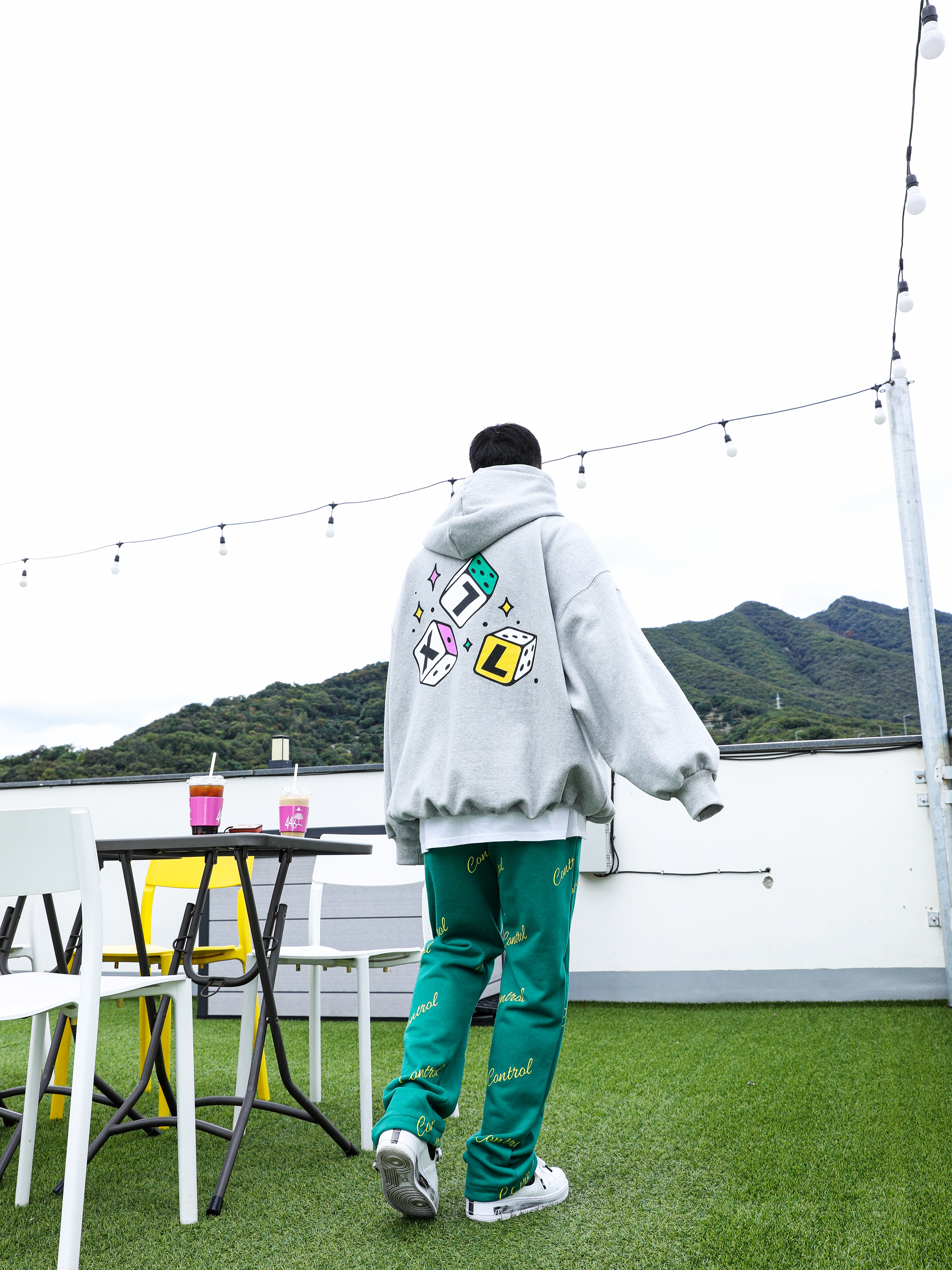 Nike x Peaceminusone Air Force 1 Low Para-Noise 2.0 착용 스타일 - 1