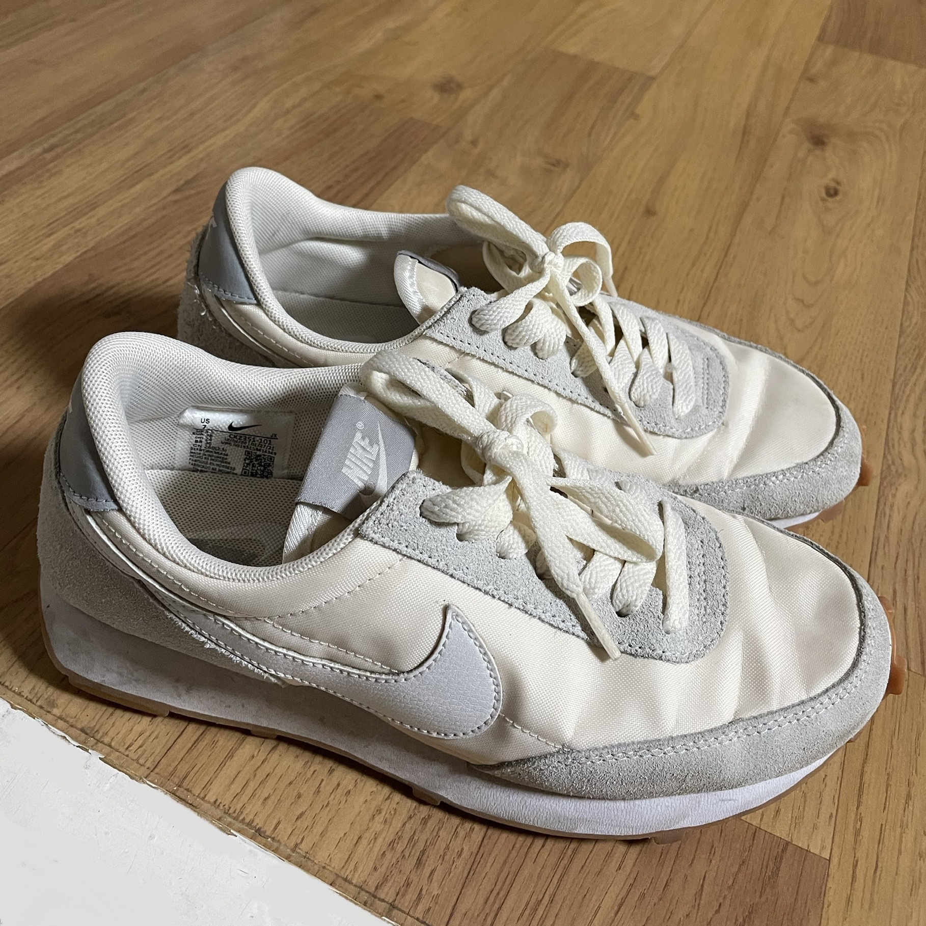 (W) Nike Daybreak Summit White 착용 스타일 - 1