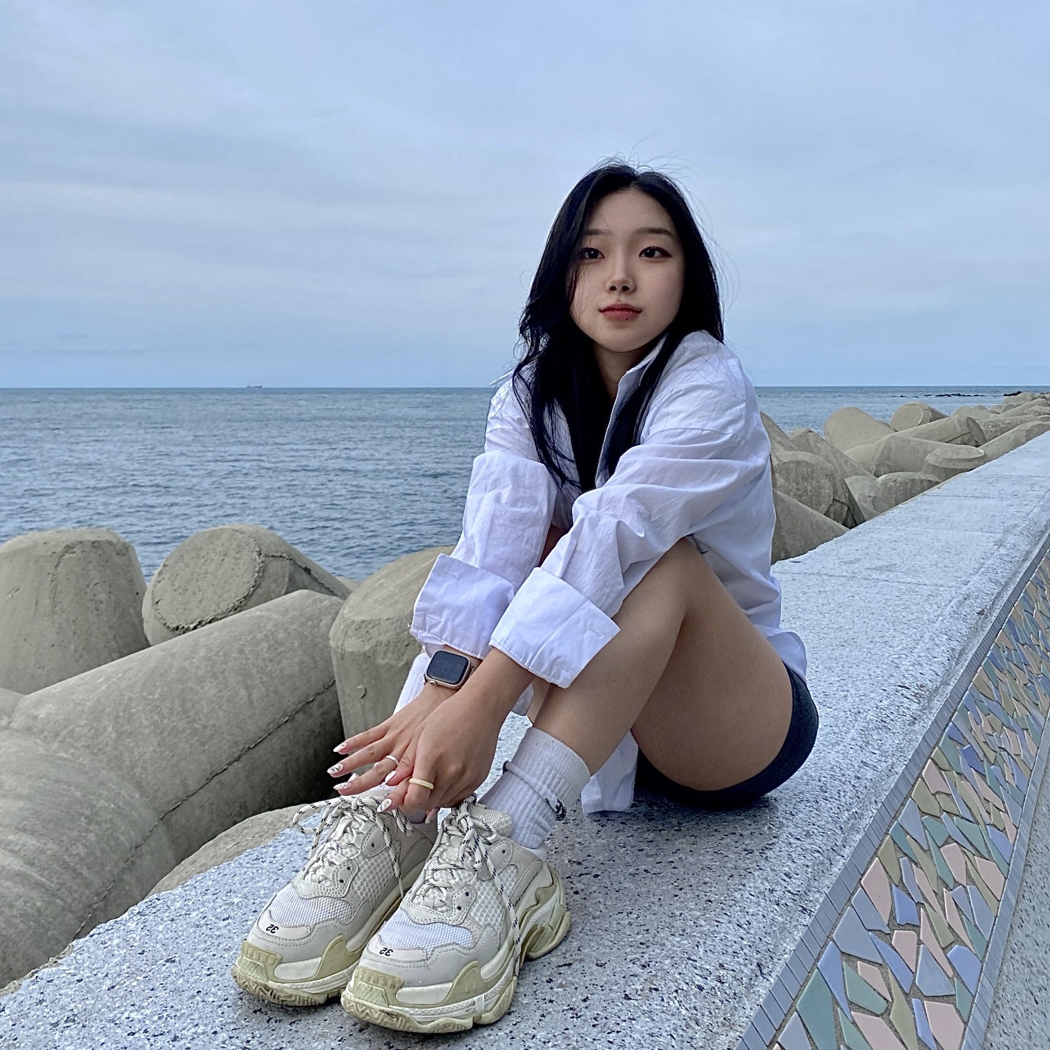 (W) Balenciaga Triple S White 2019 착용 스타일