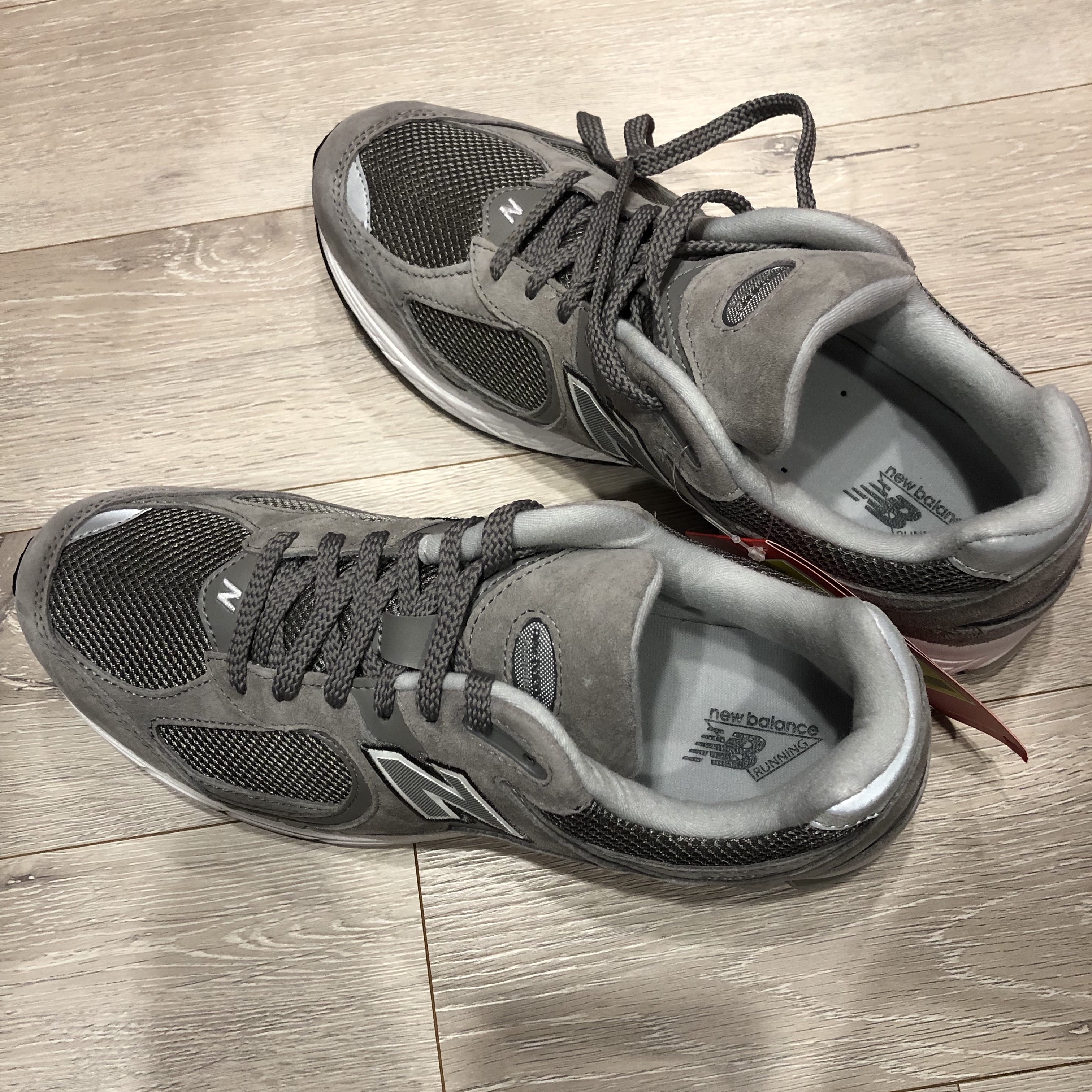 New Balance 2002R Grey 착용 스타일 - 1