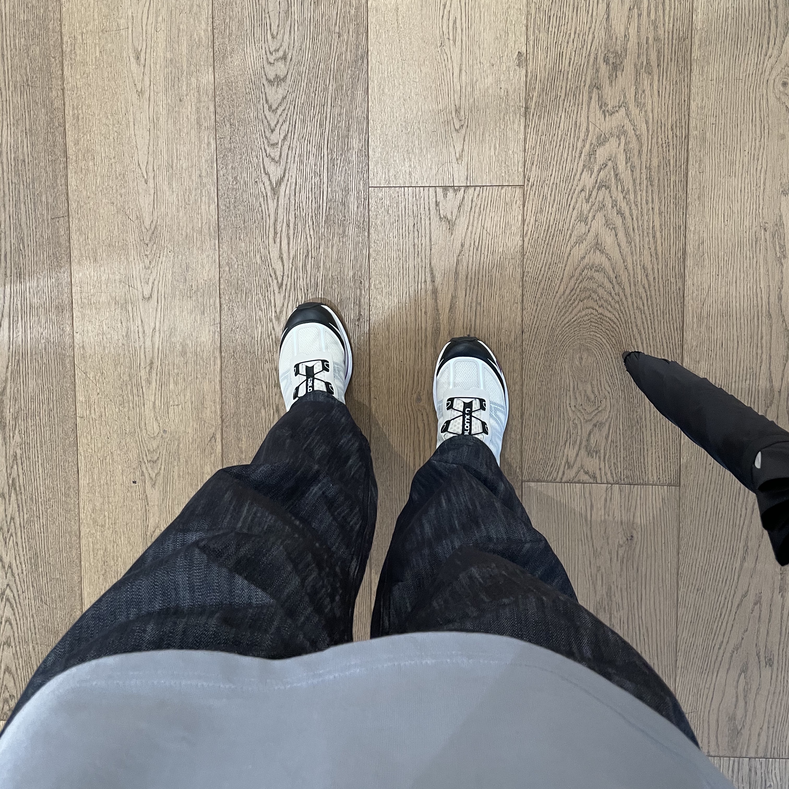 Salomon XT-6 FT Rainy Day 착용 스타일 - 2