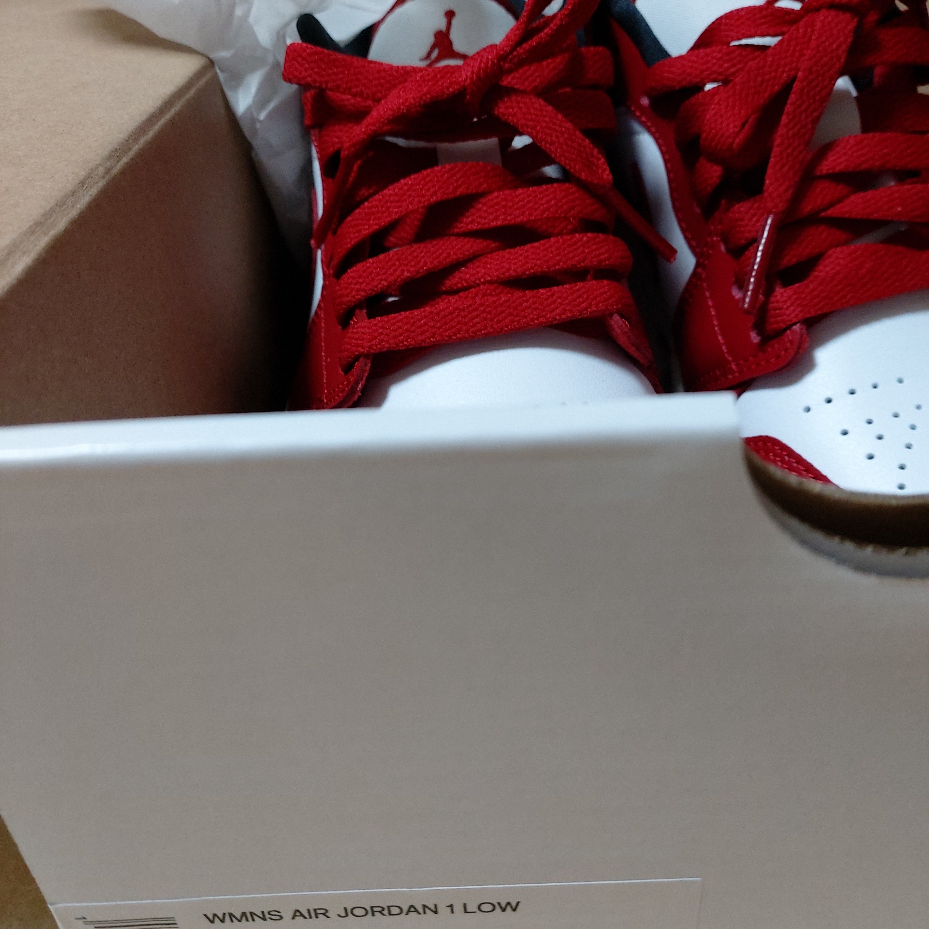 (W) Jordan 1 Low White Gym Red 착용 스타일 - 3
