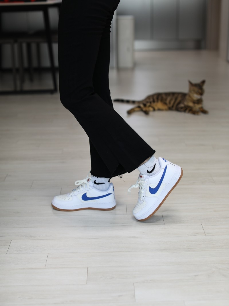 (GS) Nike Air Force 1 White Game Royal 착용 스타일 - 2