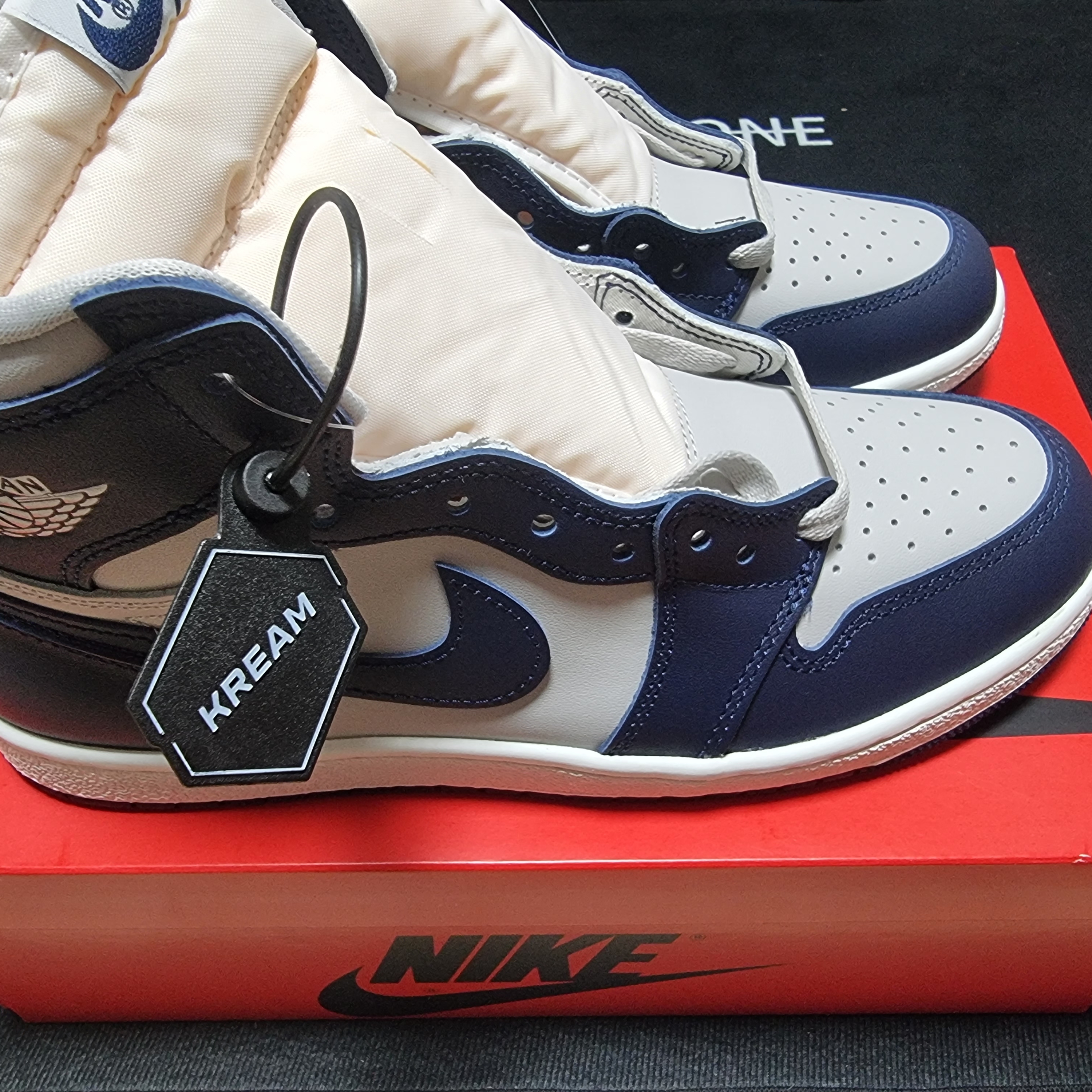 Jordan 1 High 85 College Navy 착용 스타일 - 1