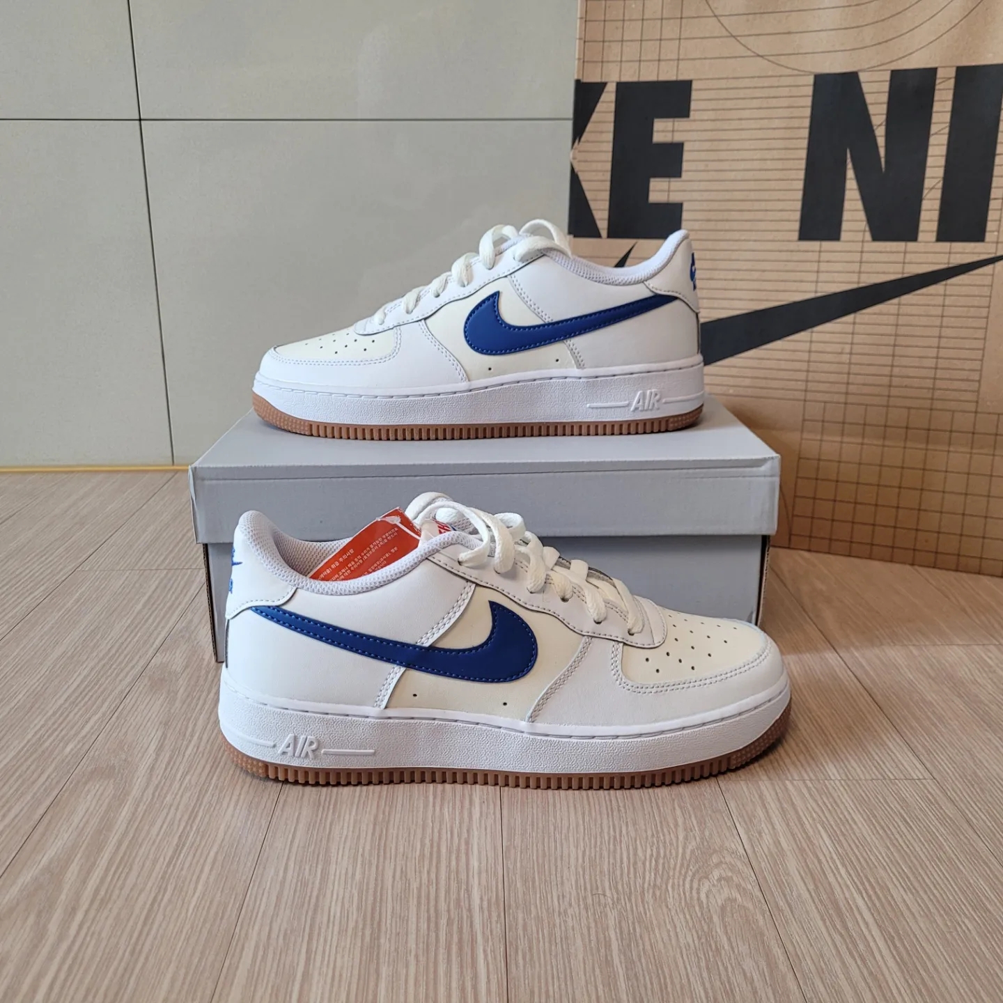(GS) Nike Air Force 1 White Game Royal 착용 스타일 - 3