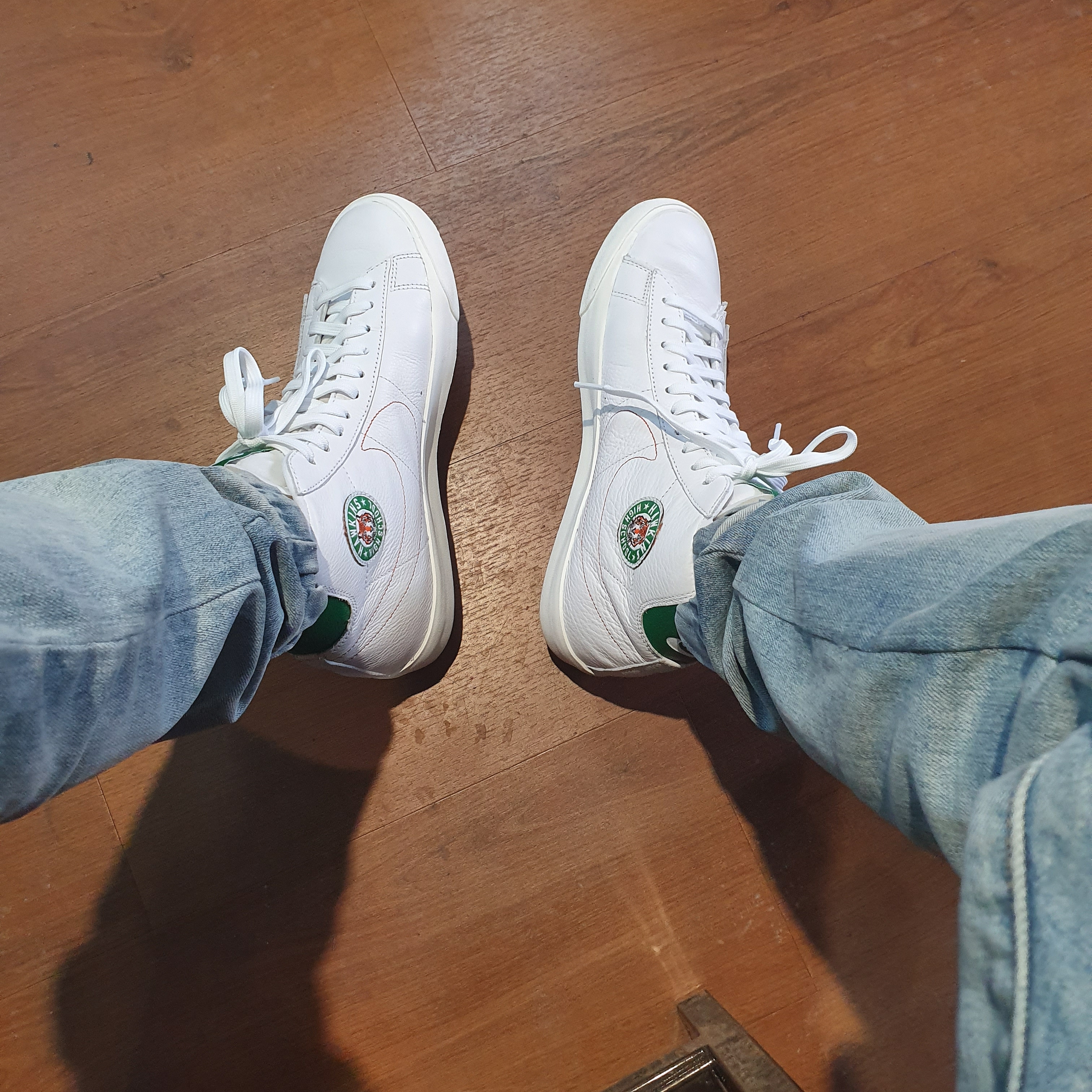 Nike x Stranger Things Blazer Mid Hawkins High School 착용 스타일 - 2