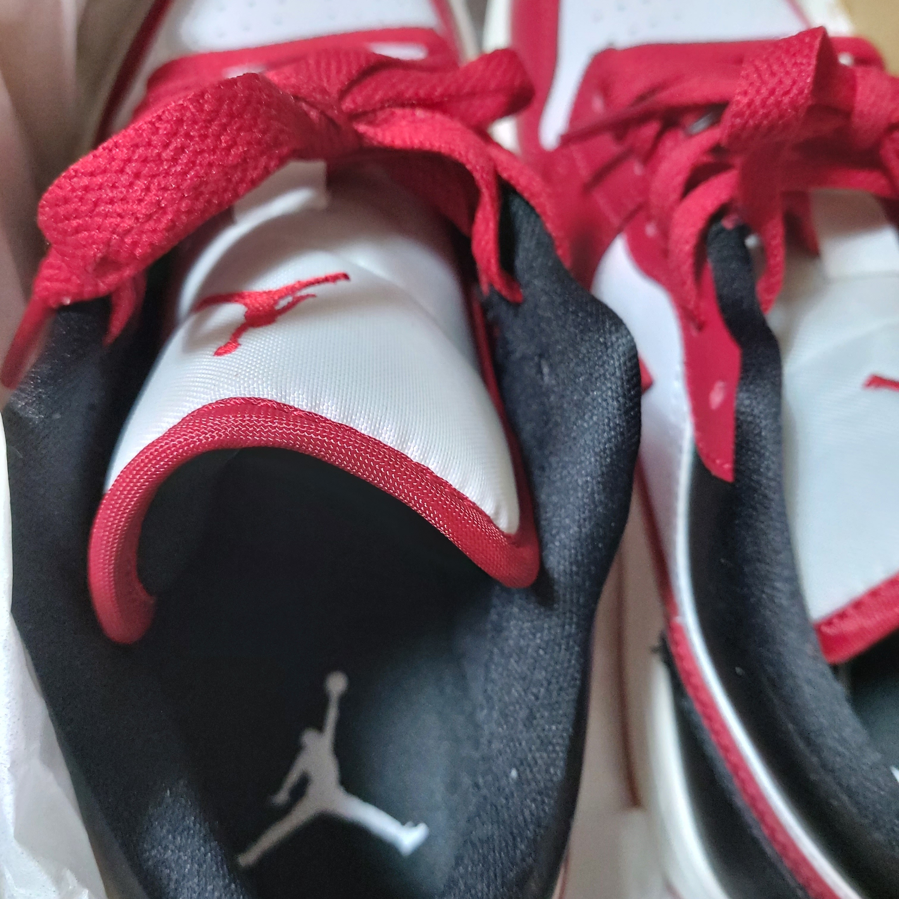 (W) Jordan 1 Low White Gym Red 착용 스타일 - 4