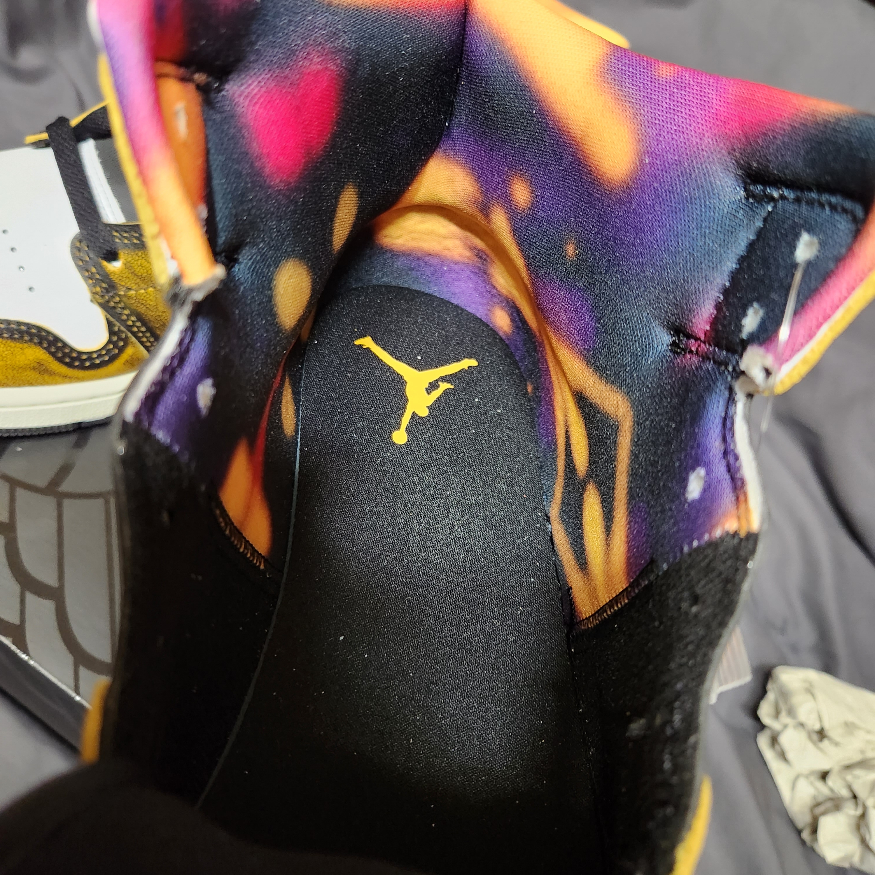 Jordan 1 Mid SE Taxi 착용 스타일 - 4