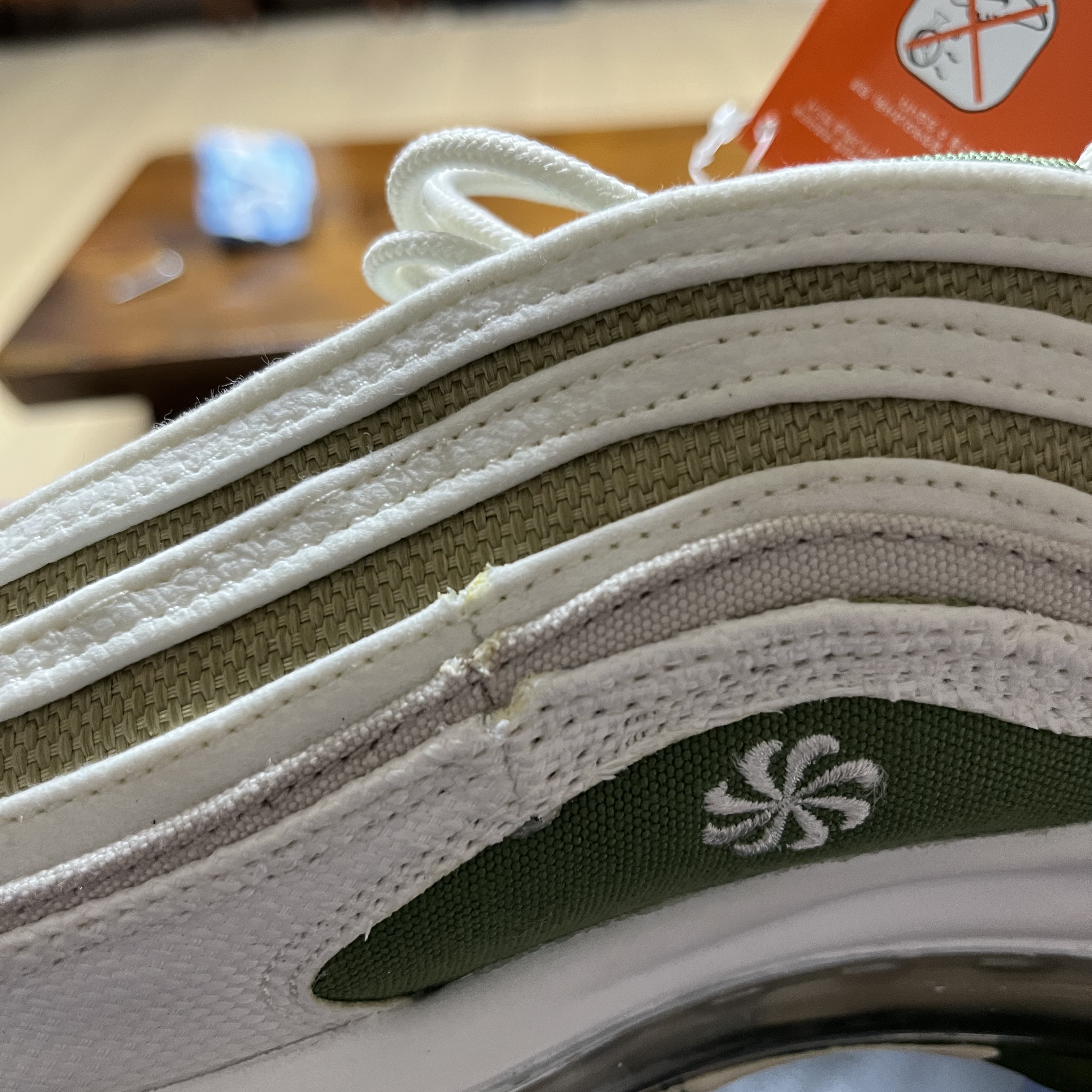 Nike Air Max 97 SE Sun Club 착용 스타일 - 2