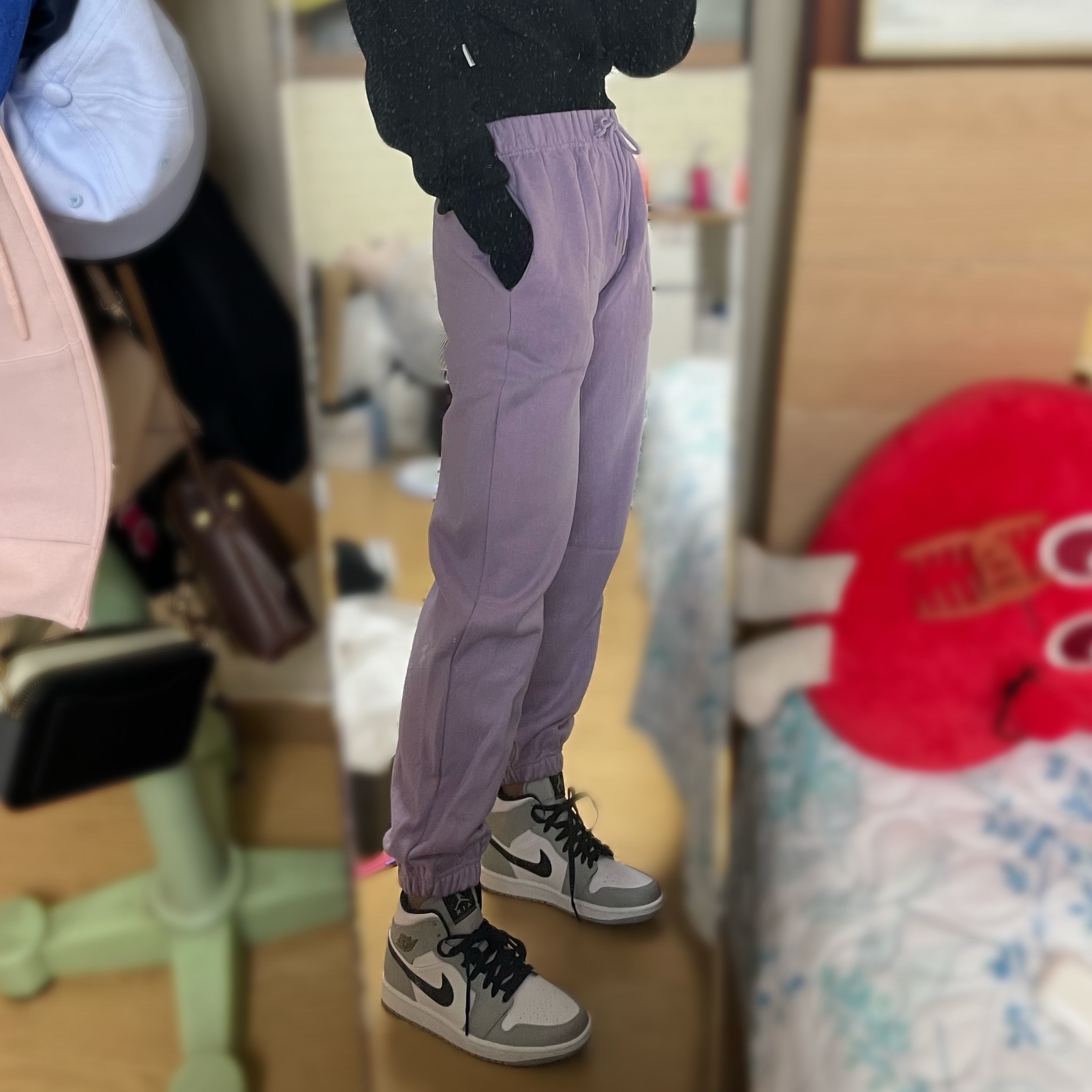 Jordan 1 Mid Light Smoke Grey 착용 스타일 - 2