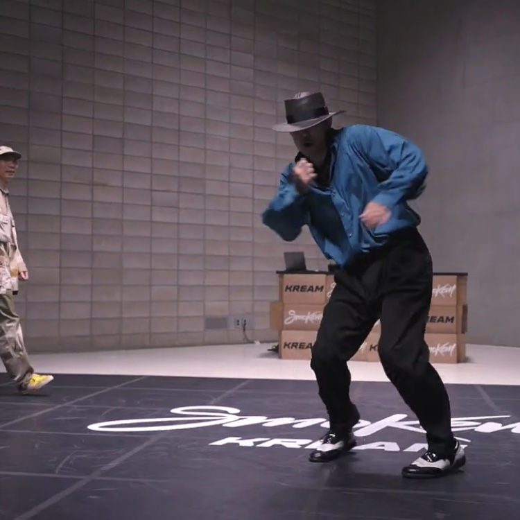 Jordan 1 Mid Chicago 2020 착용 스타일 - 2