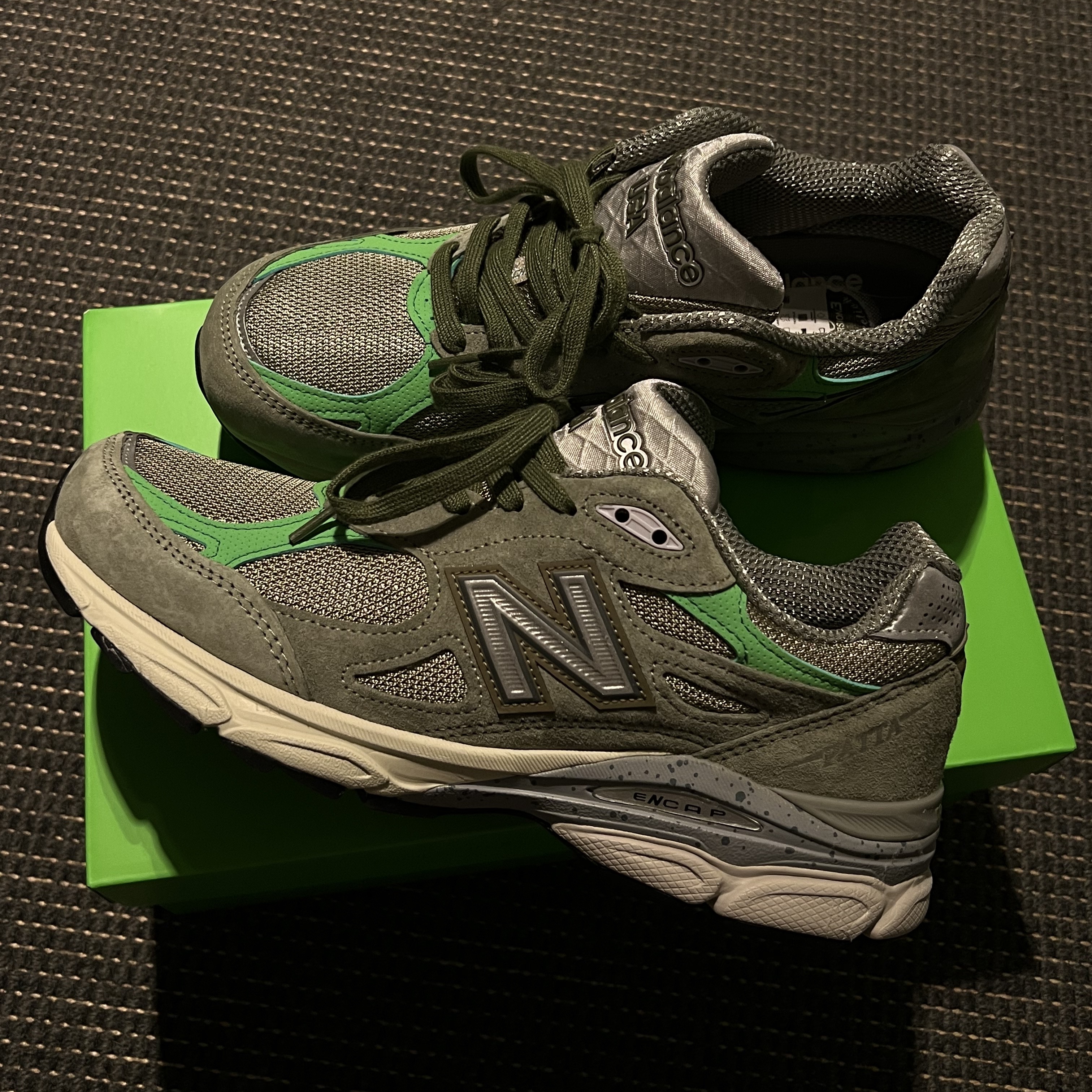 New Balance x Patta 990v3 Made in USA Olive 착용 스타일
