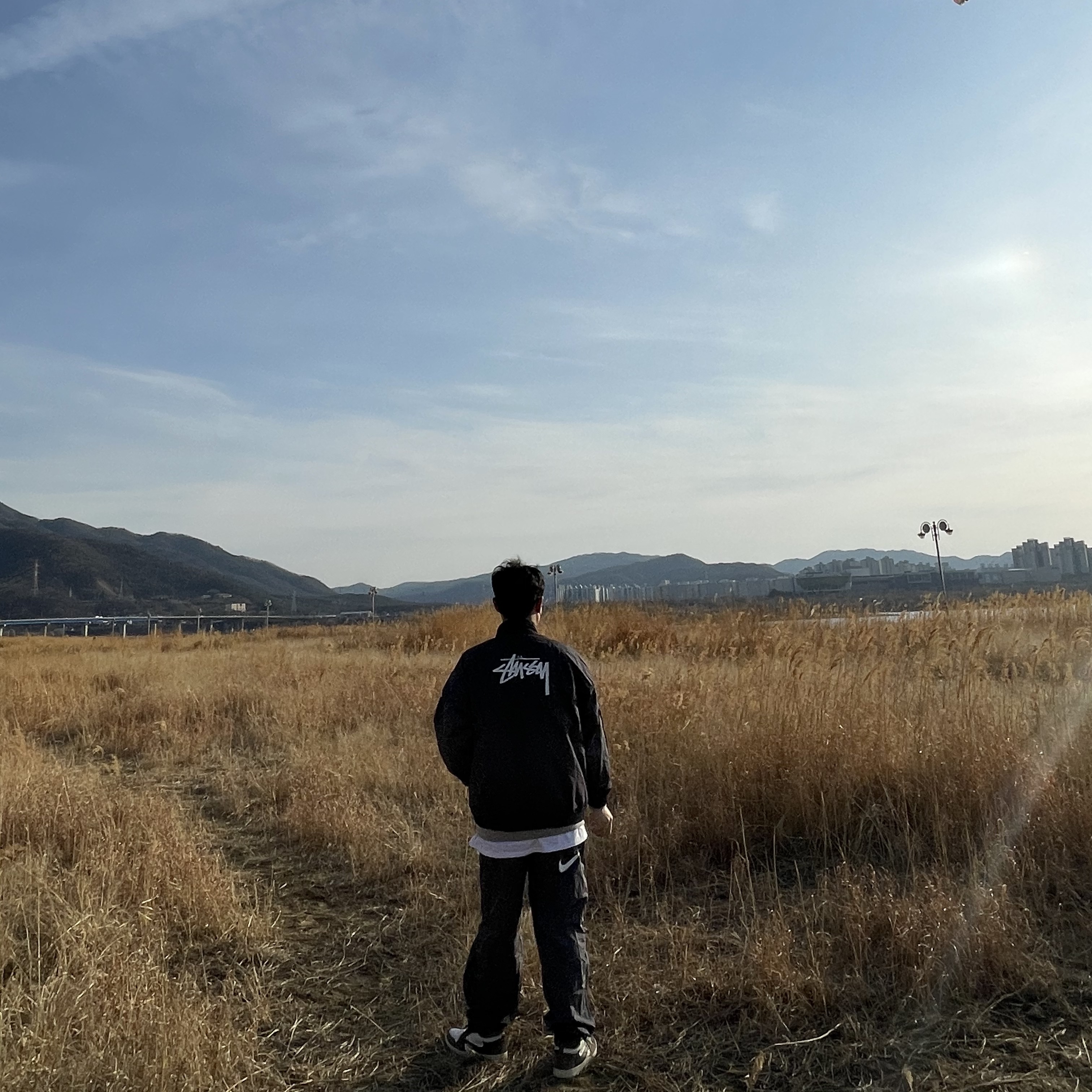 Nike x Stussy Windrunner Jacket Off Noir, Nike x Stussy Beach Pants Off Noir 착용 스타일
