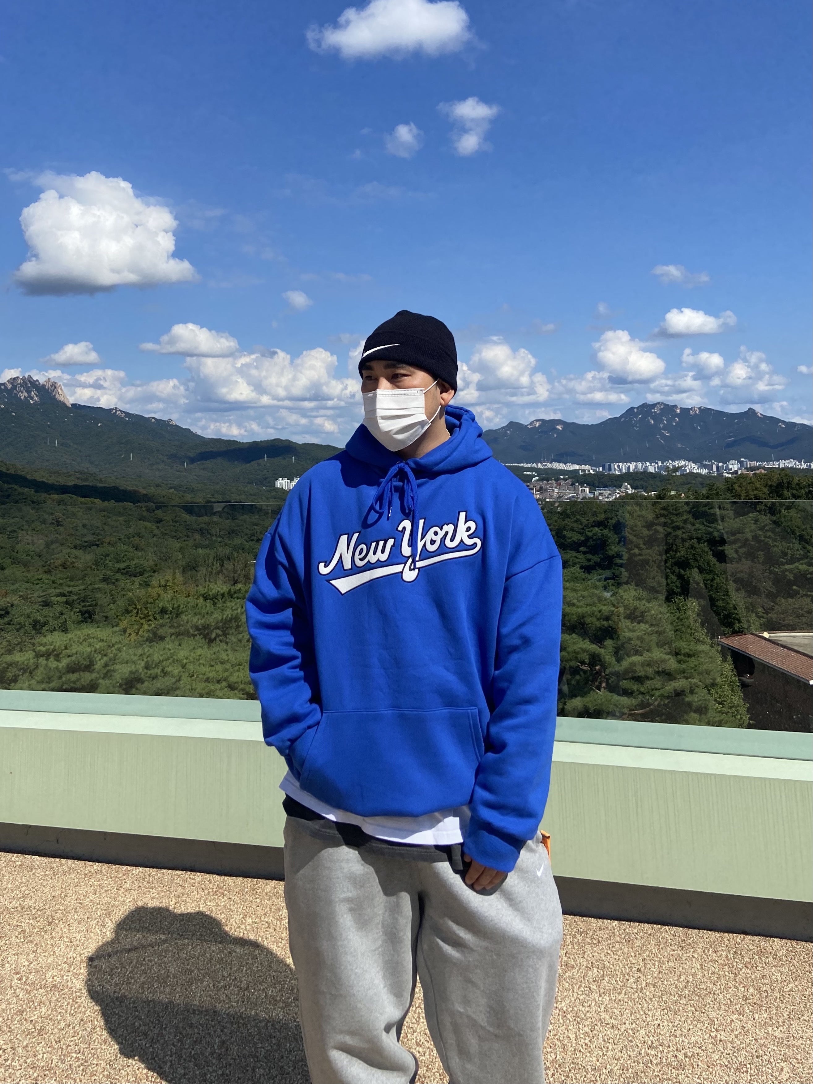 Nike x Stussy Cuff Beanie, Nike NRG Solo Swoosh Fleece Pants Dark Grey Heather - Asia 착용 스타일 - 2