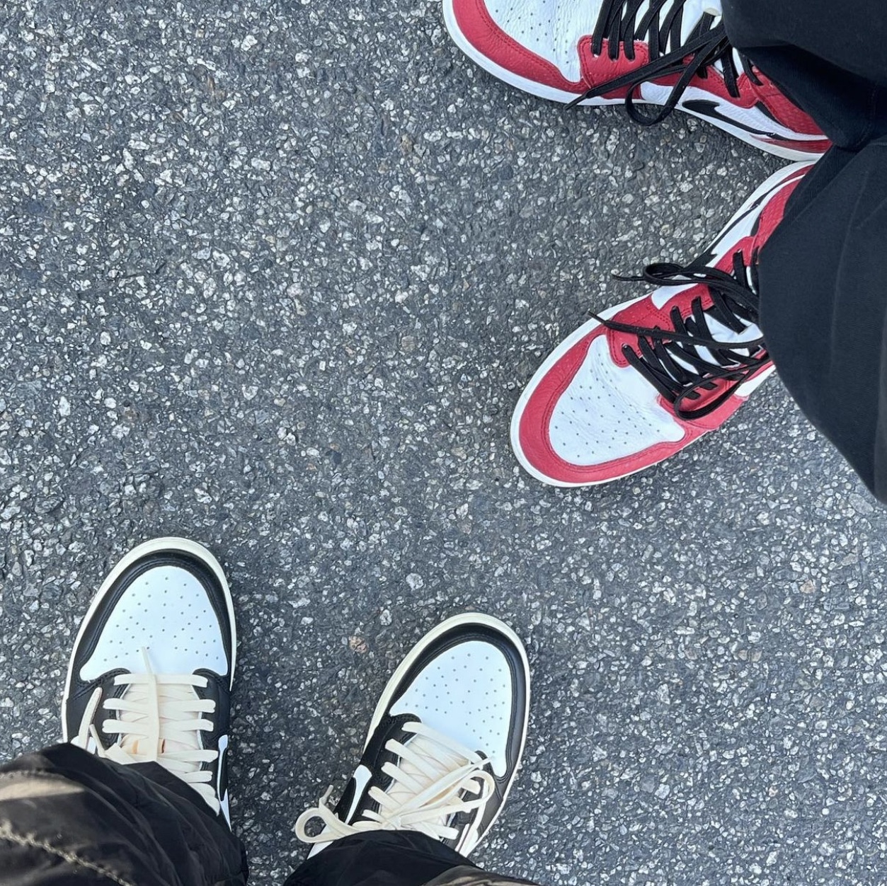 Jordan 1 Retro High Spider-Man Origin Story, Jordan 1 x Travis Scott x Fragment Retro Low OG SP Military Blue 착용 스타일 - 1