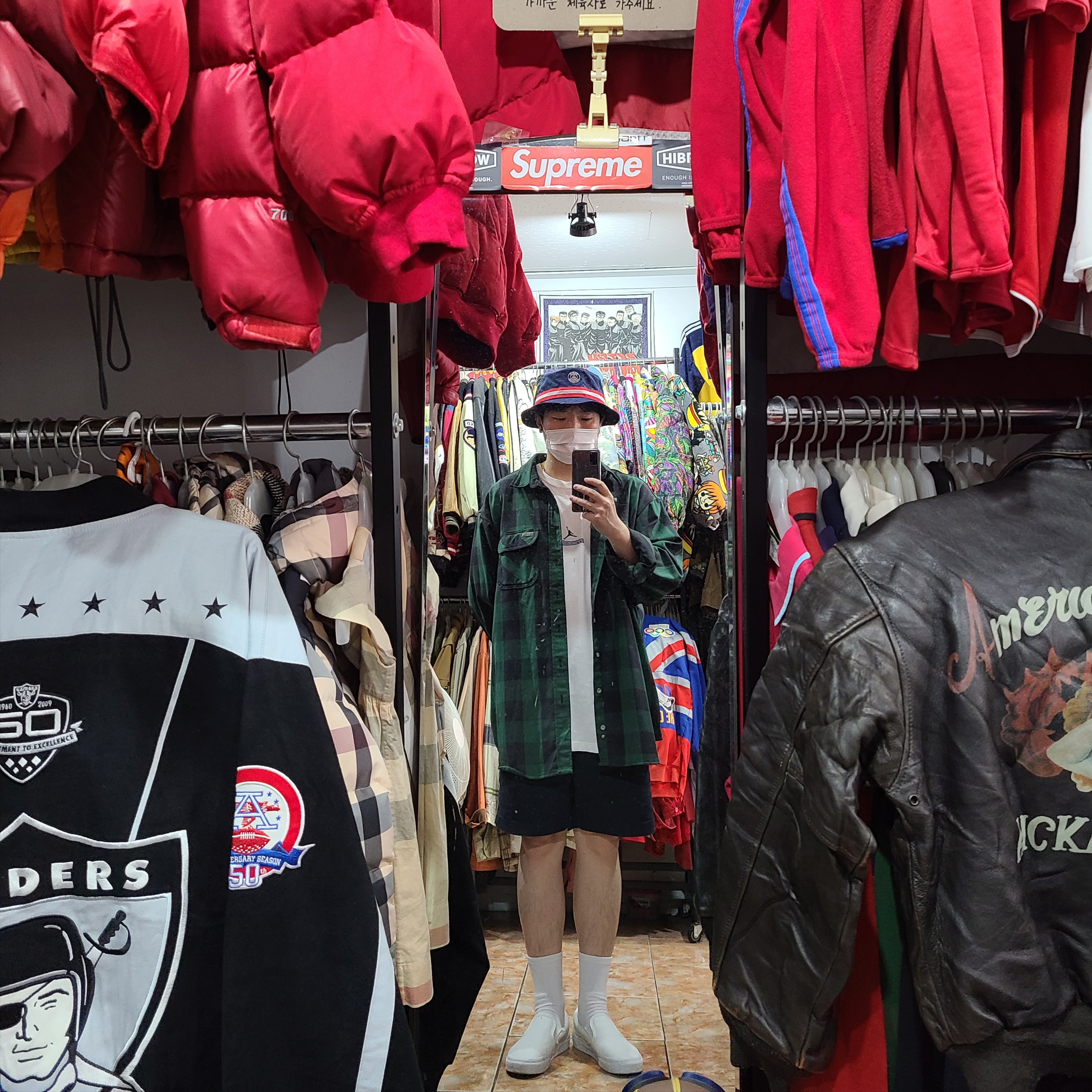 Jordan x Paris Saint-Germain Graphic Bucket Hat Midnight Navy 착용 스타일